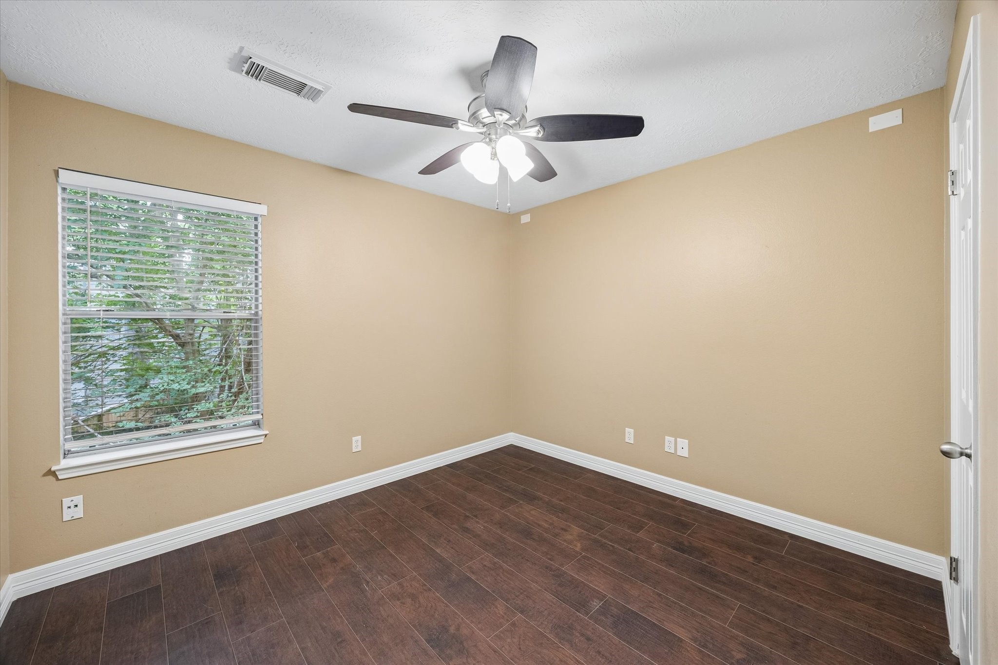 9 E Willowwood Court Property Photo 9