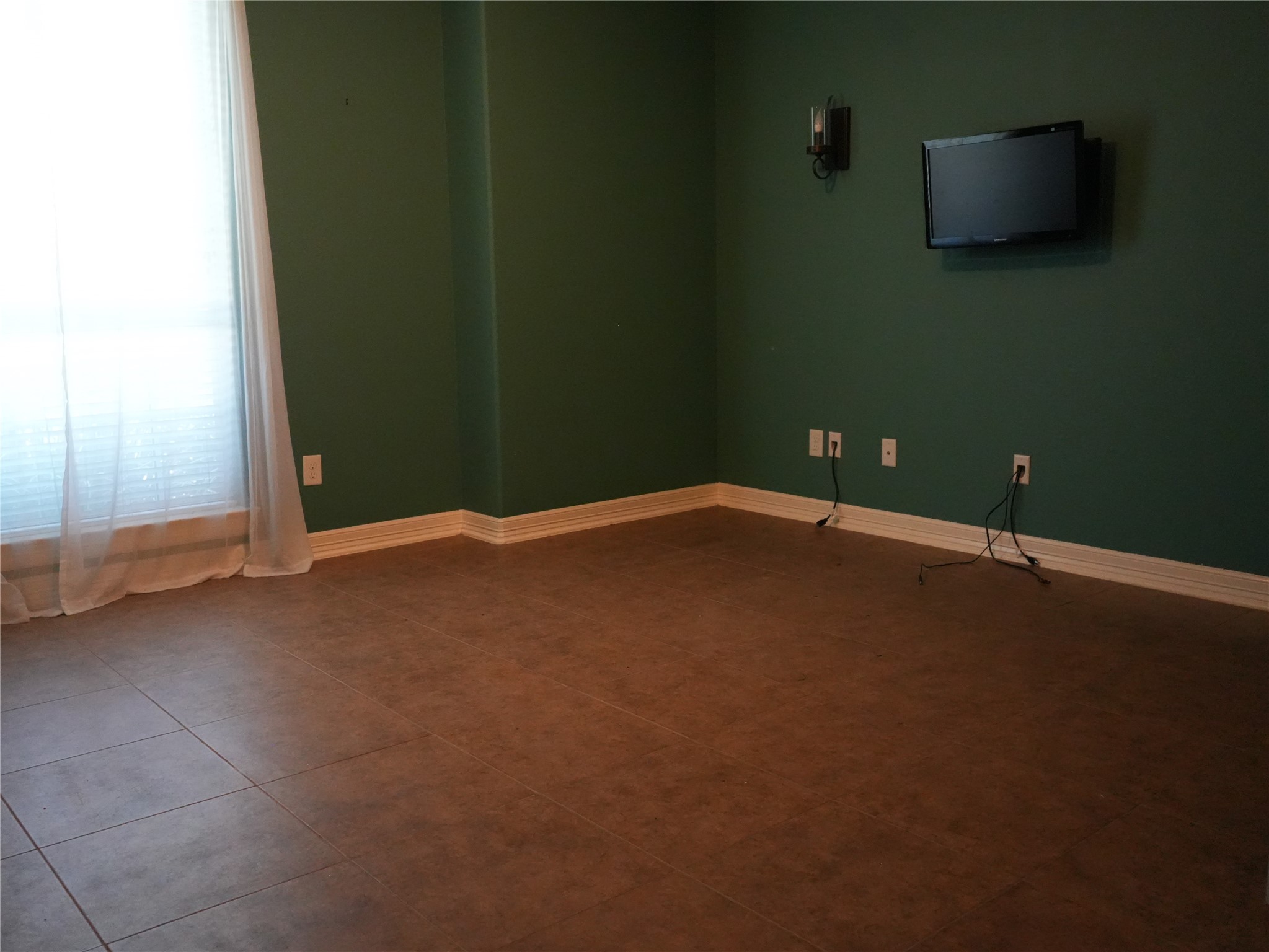 8703 Tumblewood Drive Property Photo 9
