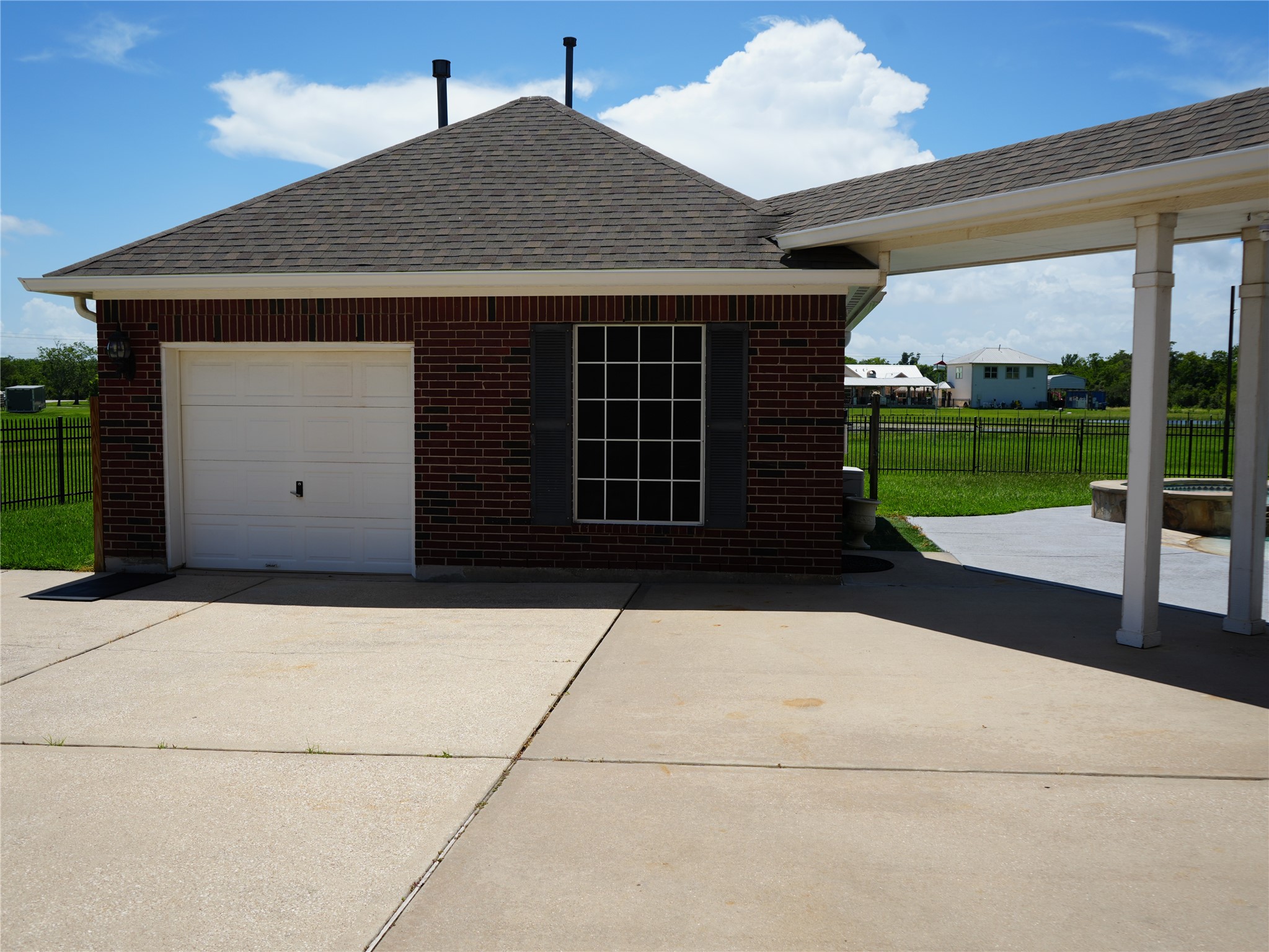 8703 Tumblewood Drive Property Photo 28