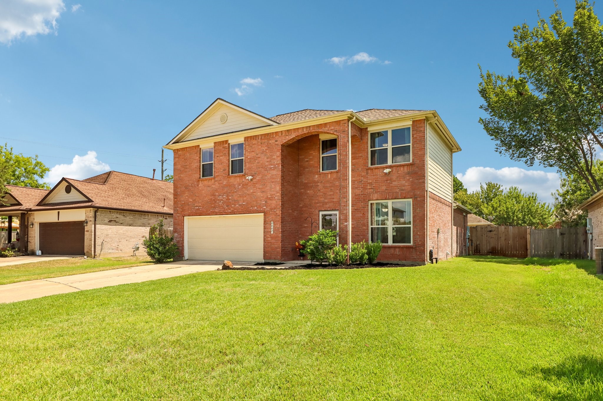 8807 Lacy Willow Court Property Photo