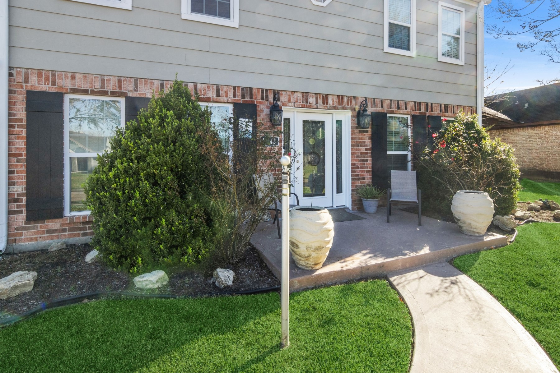 5443 Appleblossom Lane Property Photo 4