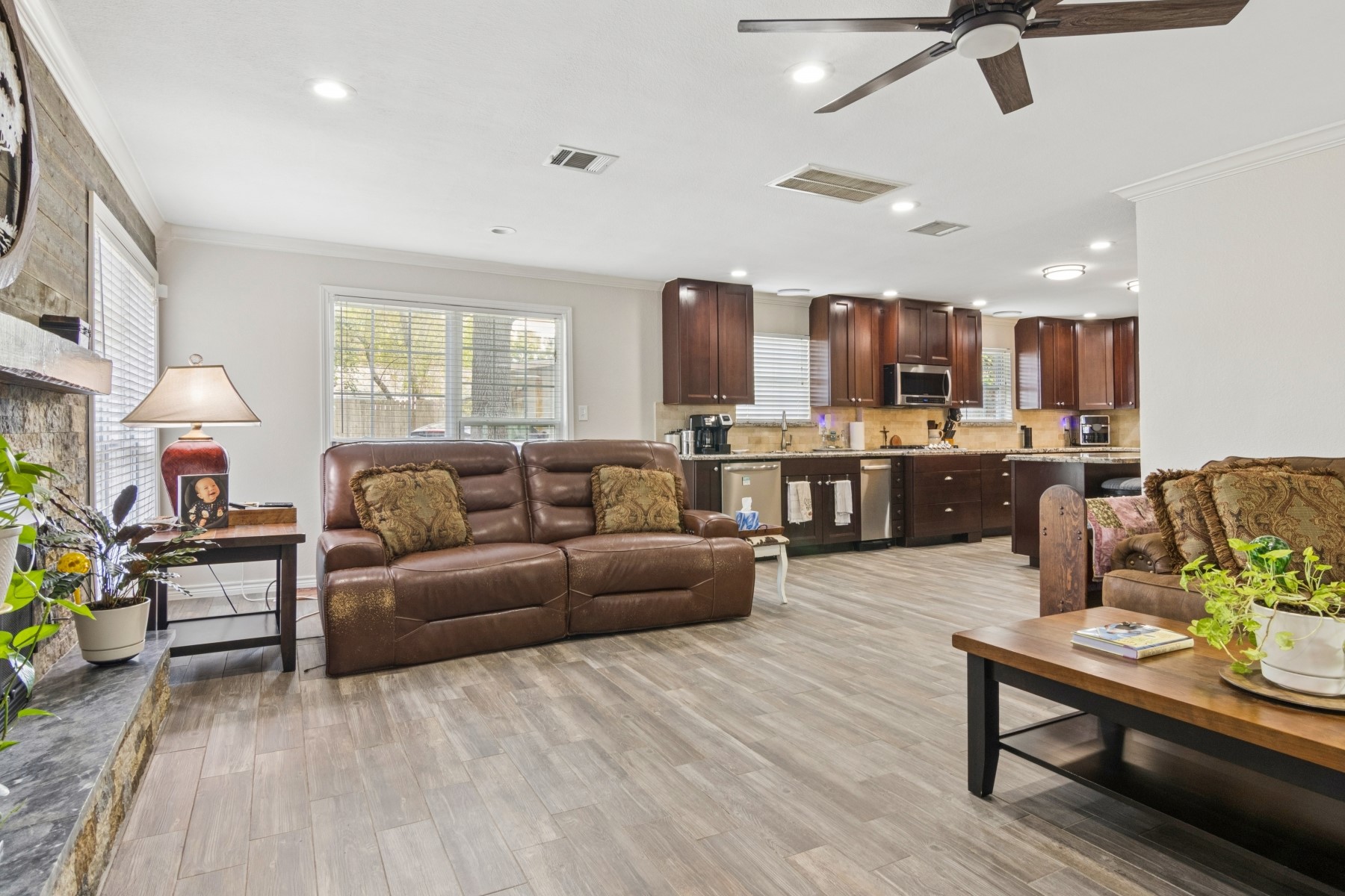 5443 Appleblossom Lane Property Photo 9