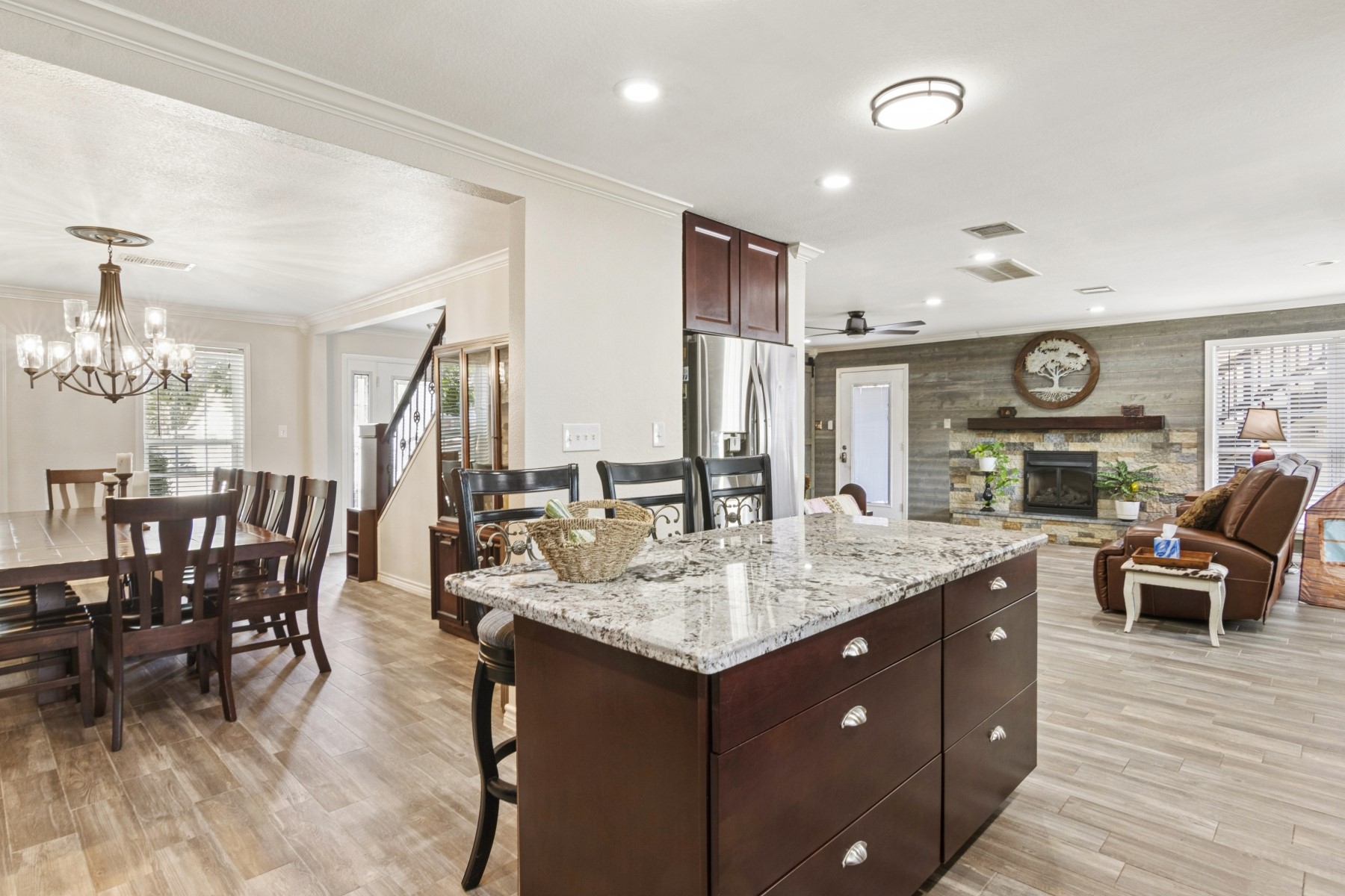 5443 Appleblossom Lane Property Photo 11