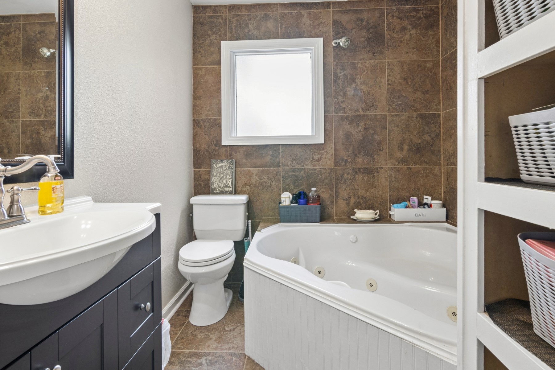 5443 Appleblossom Lane Property Photo 18