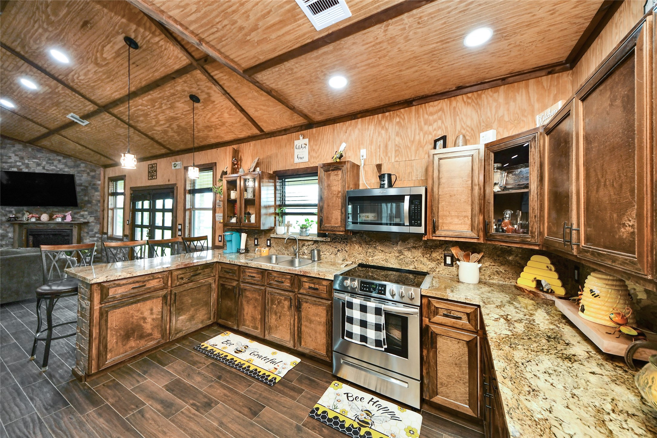 2217 Hartwell Road Property Photo 18