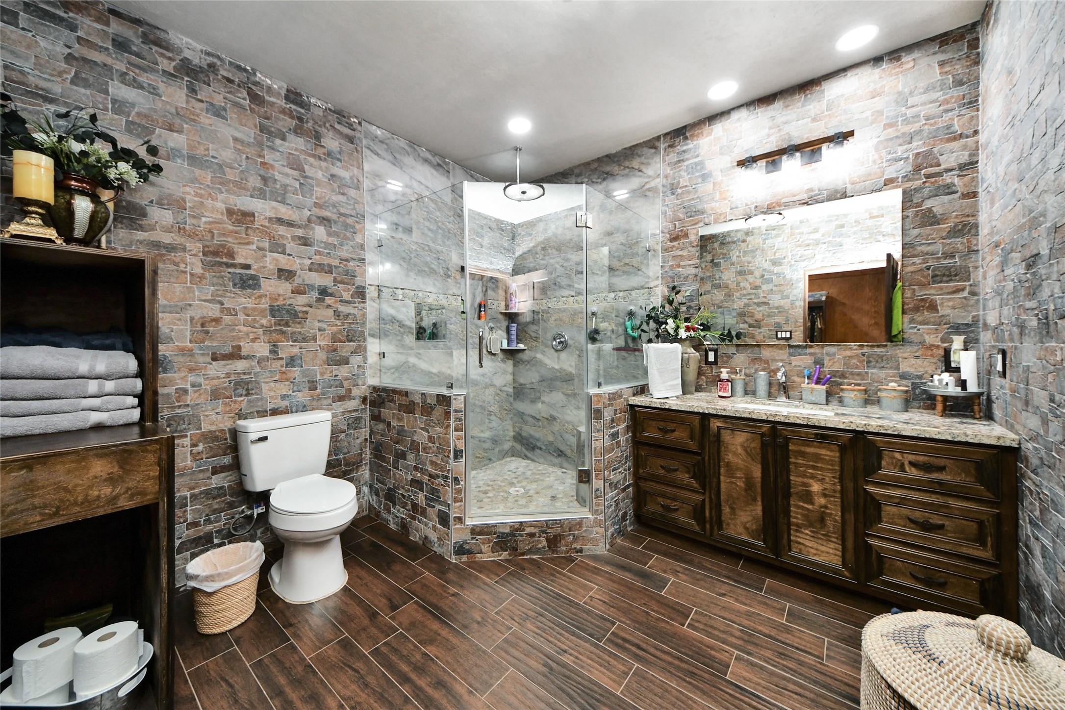2217 Hartwell Road Property Photo 37