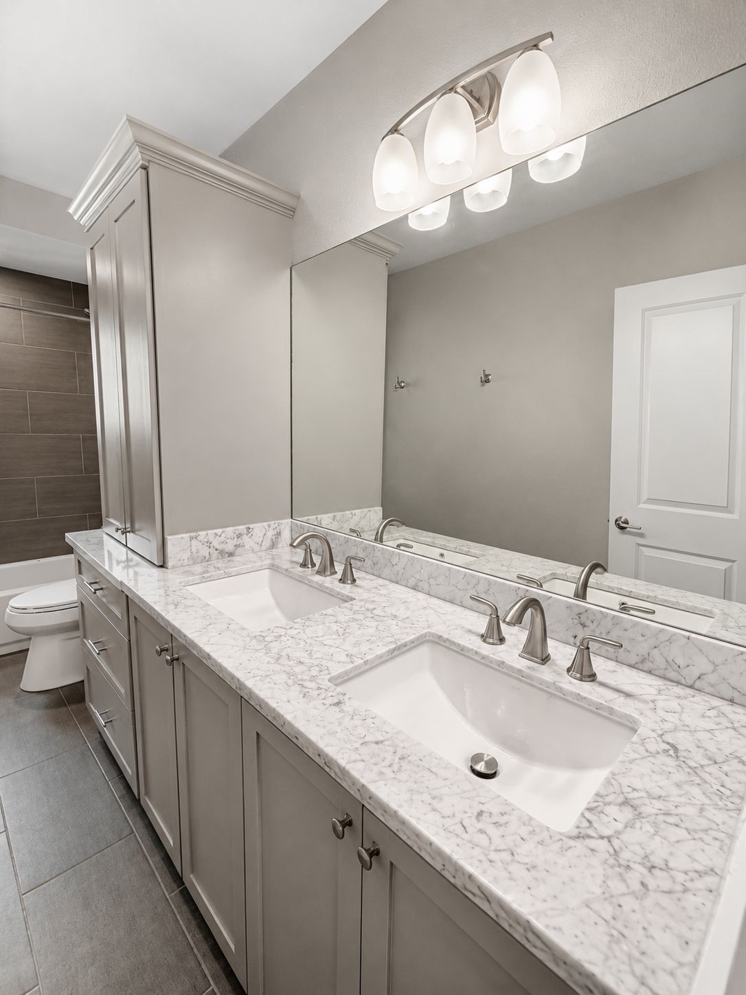 1624 Sealy 102 Property Photo 7