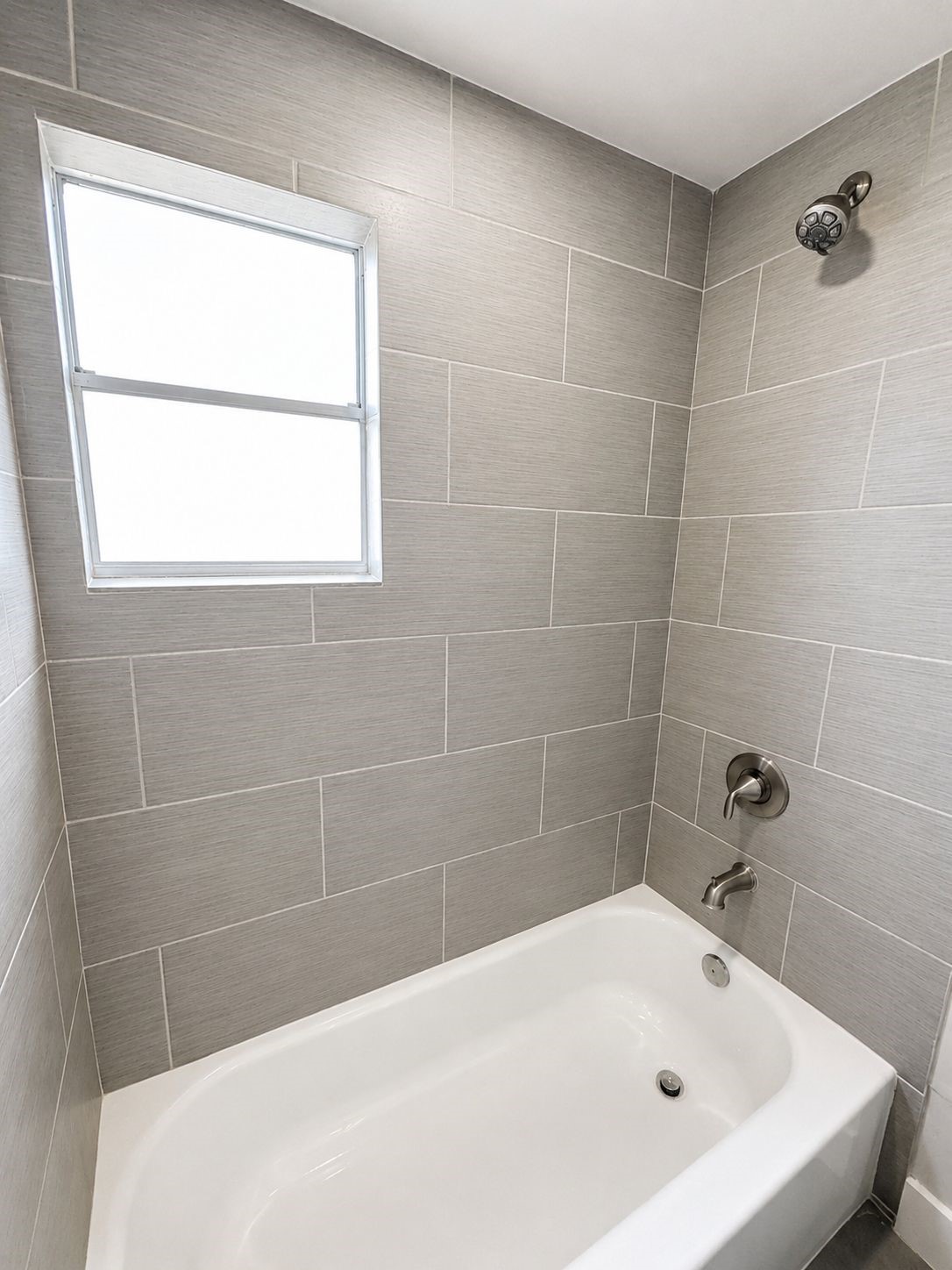 1624 Sealy 102 Property Photo 8