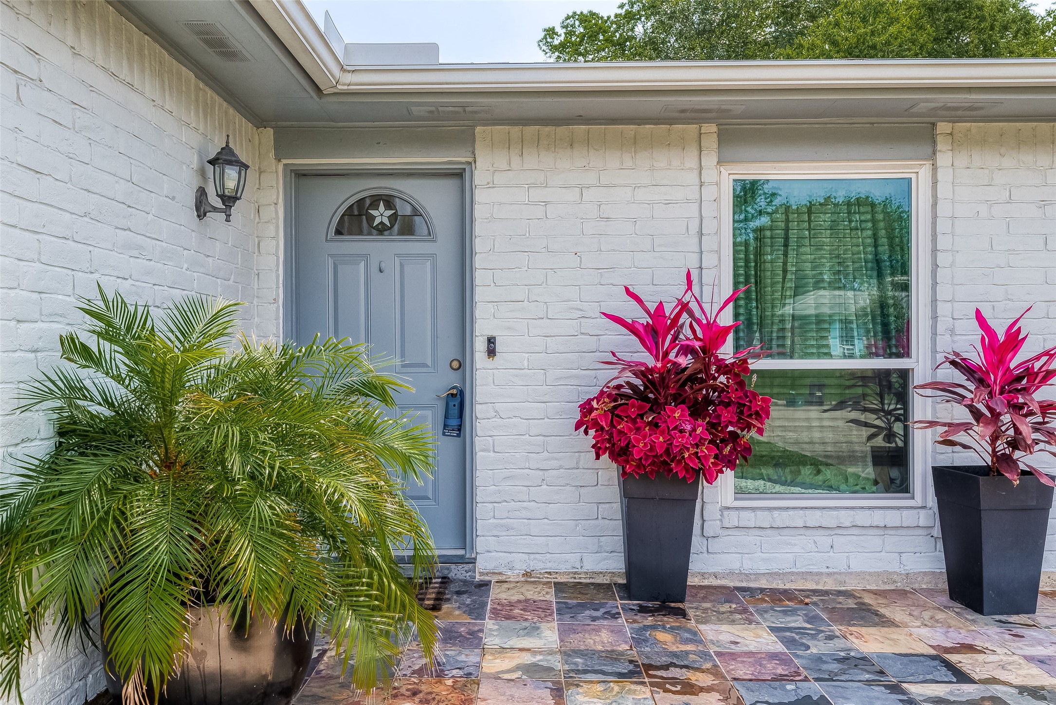 16614 Forest Bend Avenue Property Photo 4