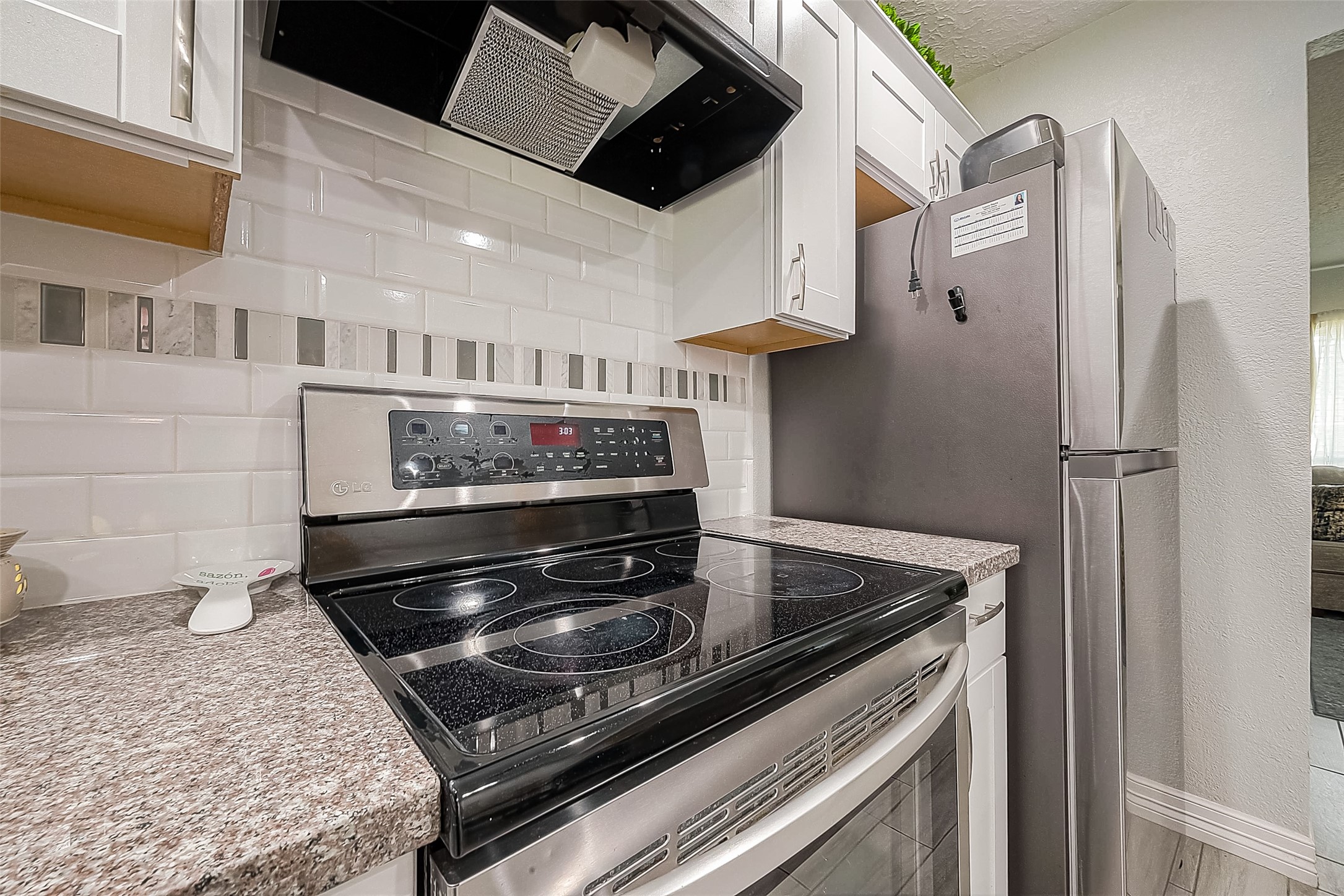 16614 Forest Bend Avenue Property Photo 17
