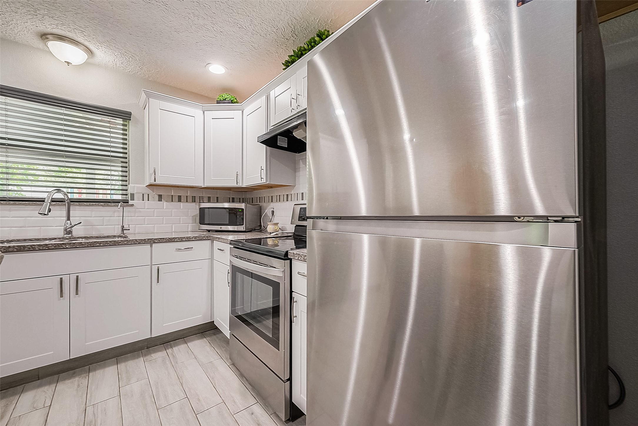 16614 Forest Bend Avenue Property Photo 19