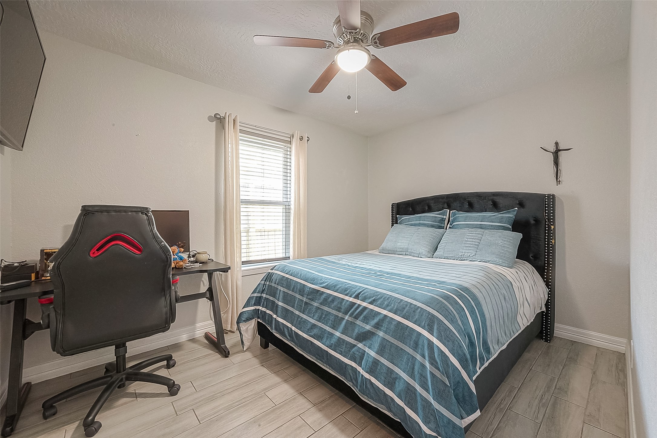 16614 Forest Bend Avenue Property Photo 22