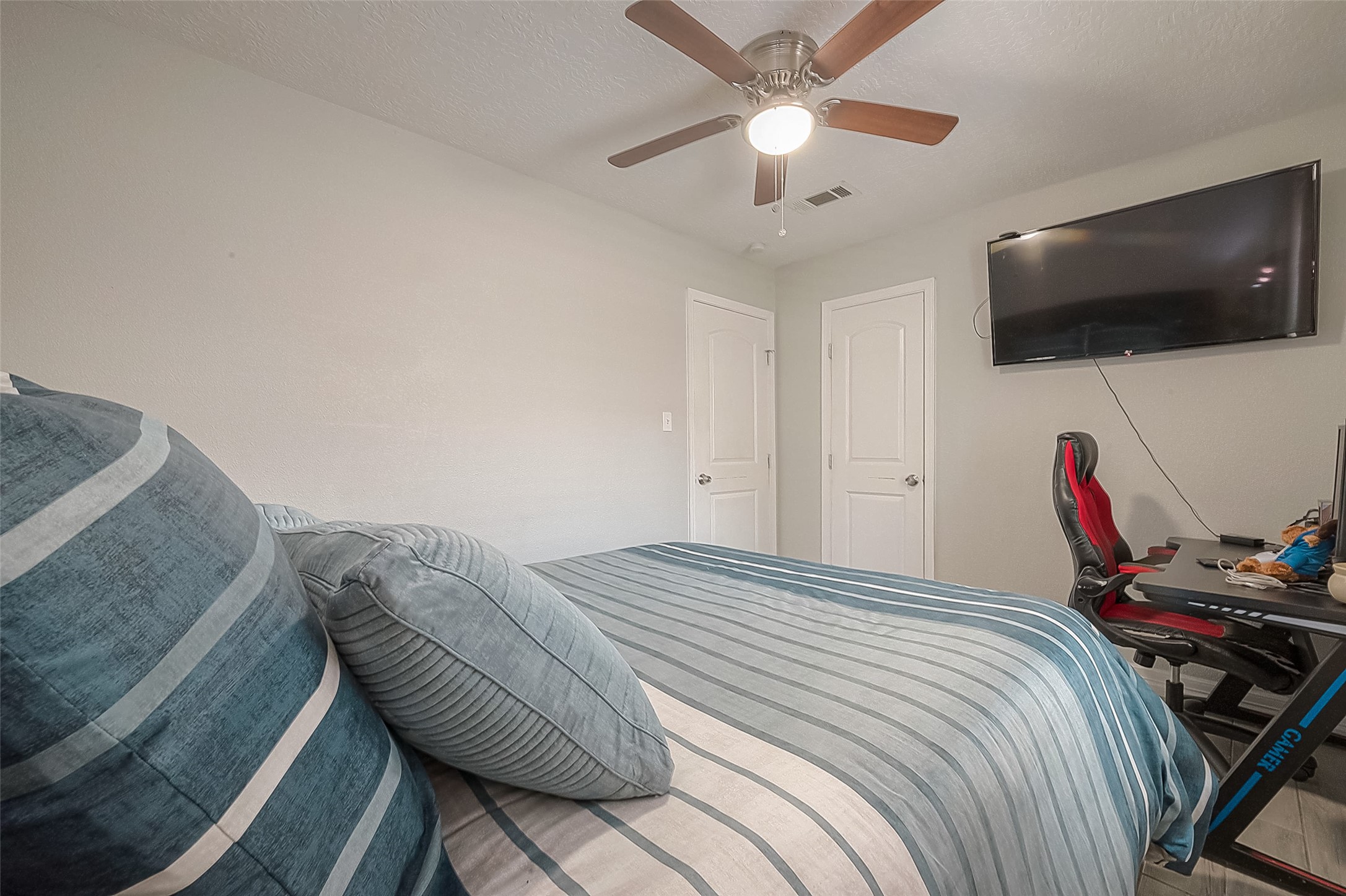 16614 Forest Bend Avenue Property Photo 24