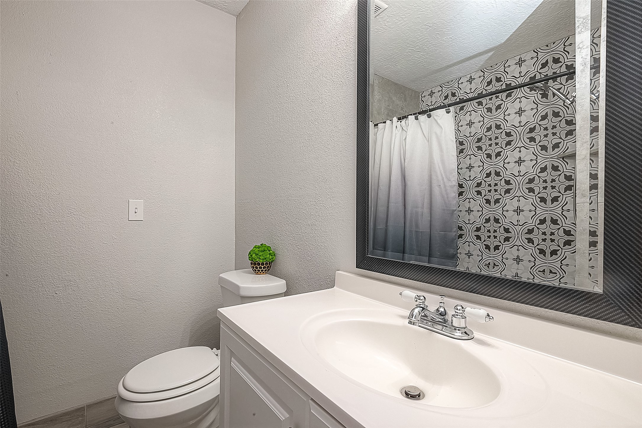 16614 Forest Bend Avenue Property Photo 26