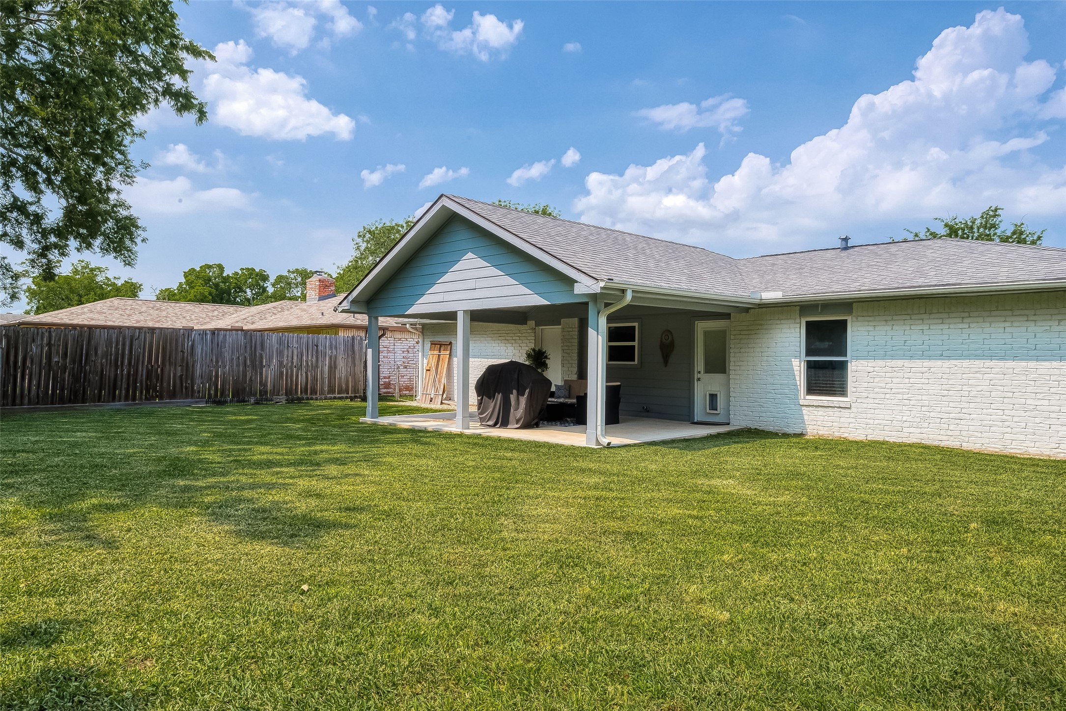 16614 Forest Bend Avenue Property Photo 37