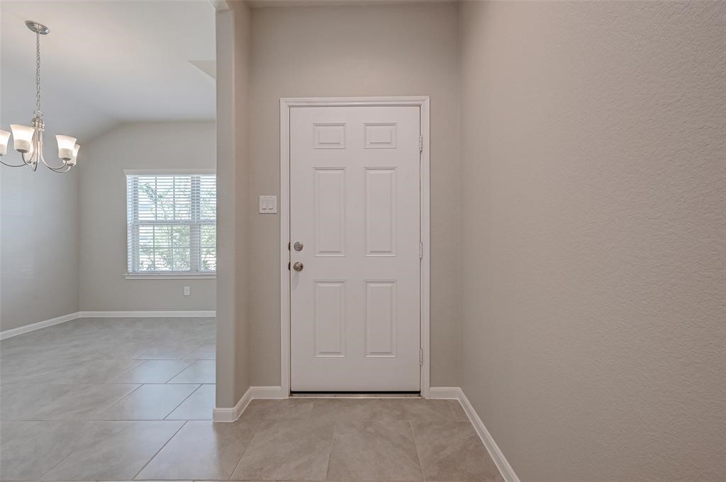 2206 Mirror Ridge Court Property Photo 3