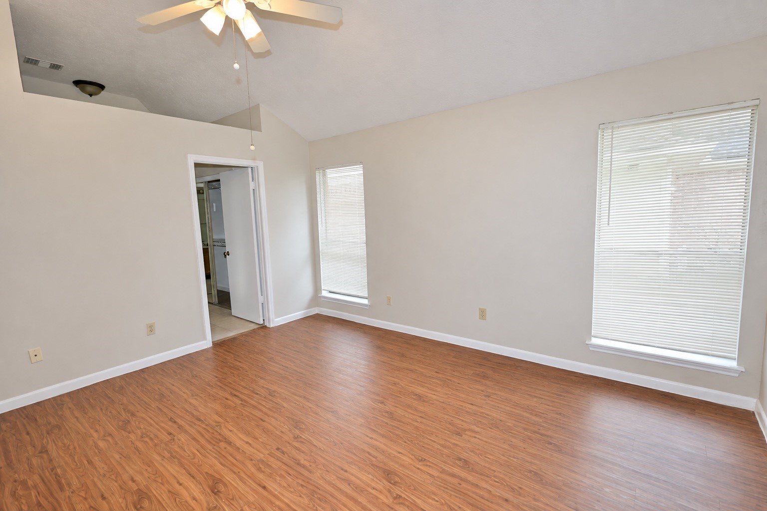 2911 Silent Drive Property Photo 6