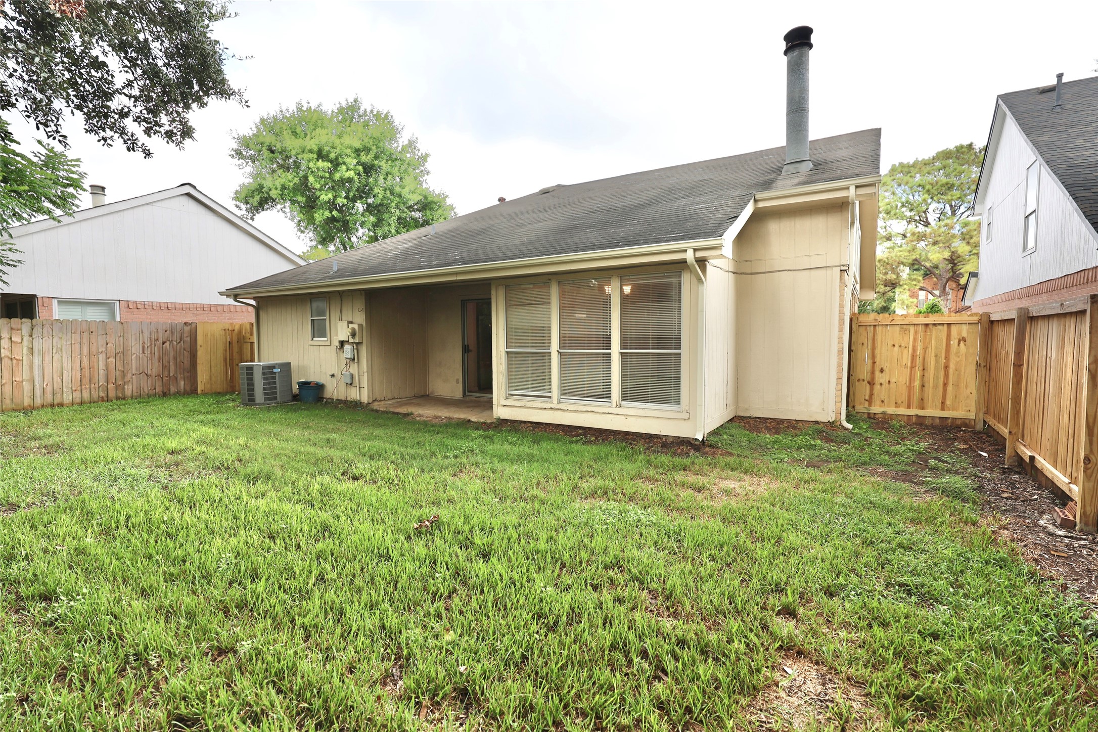 2911 Silent Drive Property Photo 14