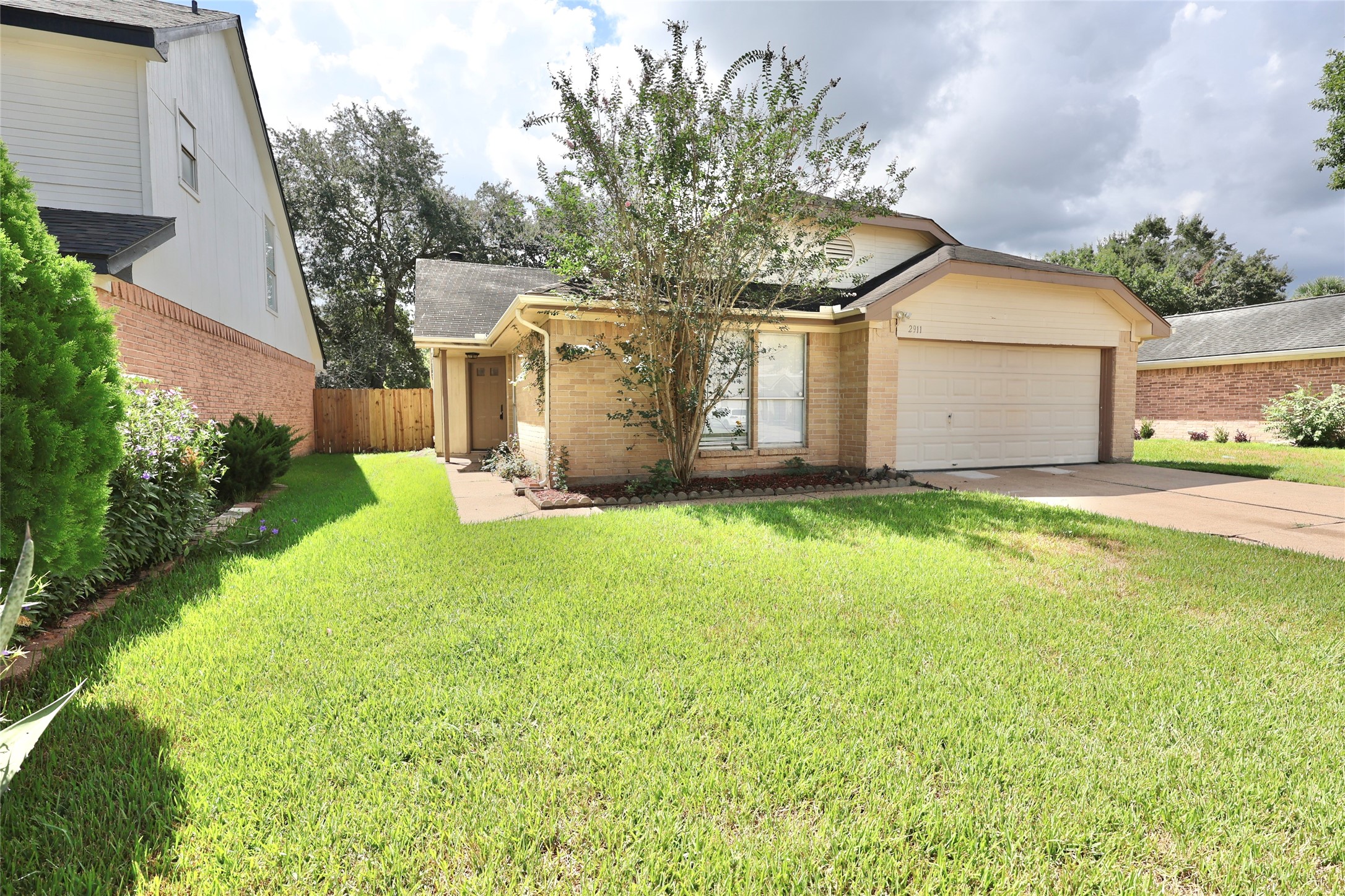 2911 Silent Drive Property Photo 18