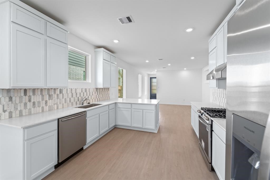 5214 Santa Cruz Bay Property Photo 10