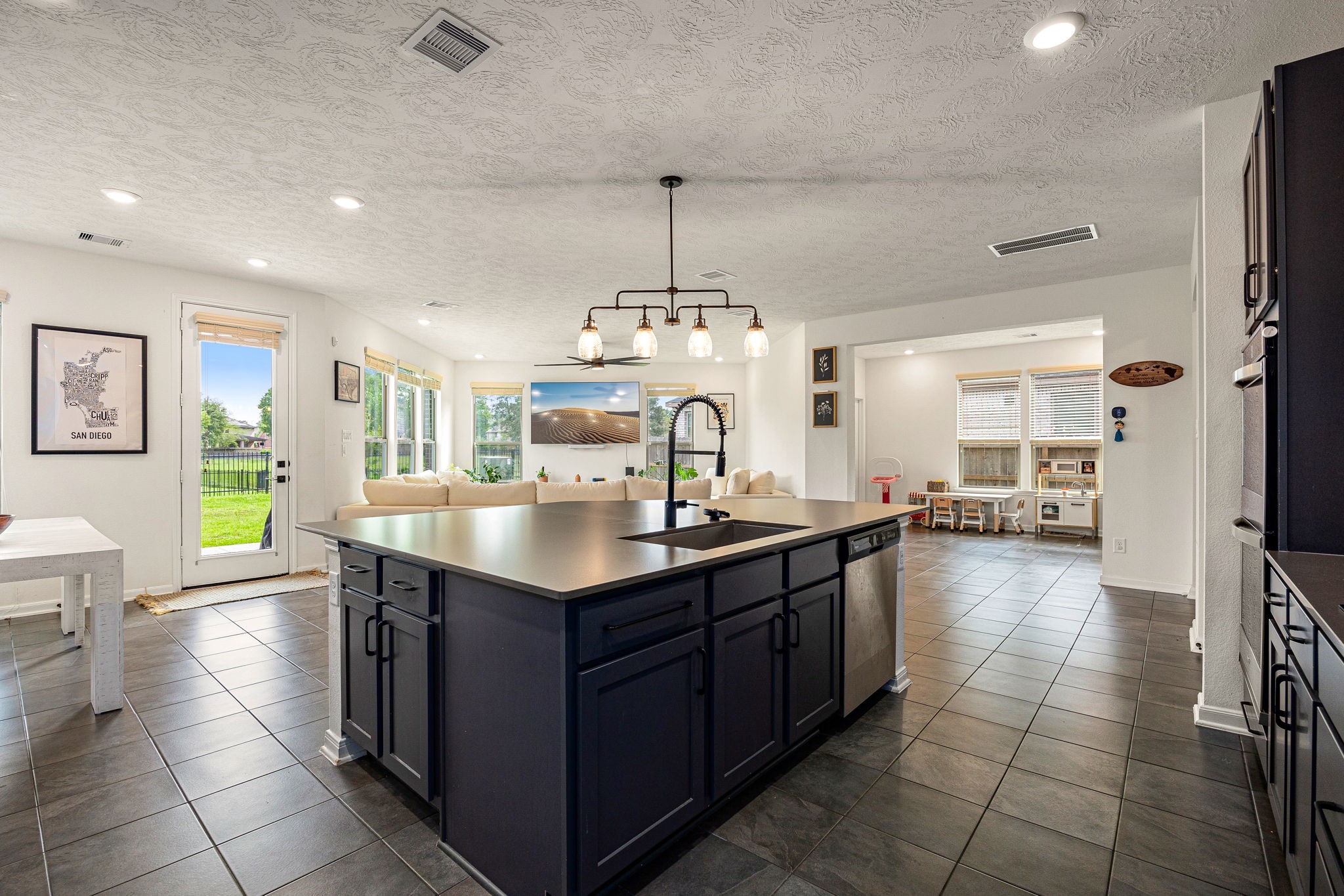 10726 Hidden Arrow Court Property Photo 12