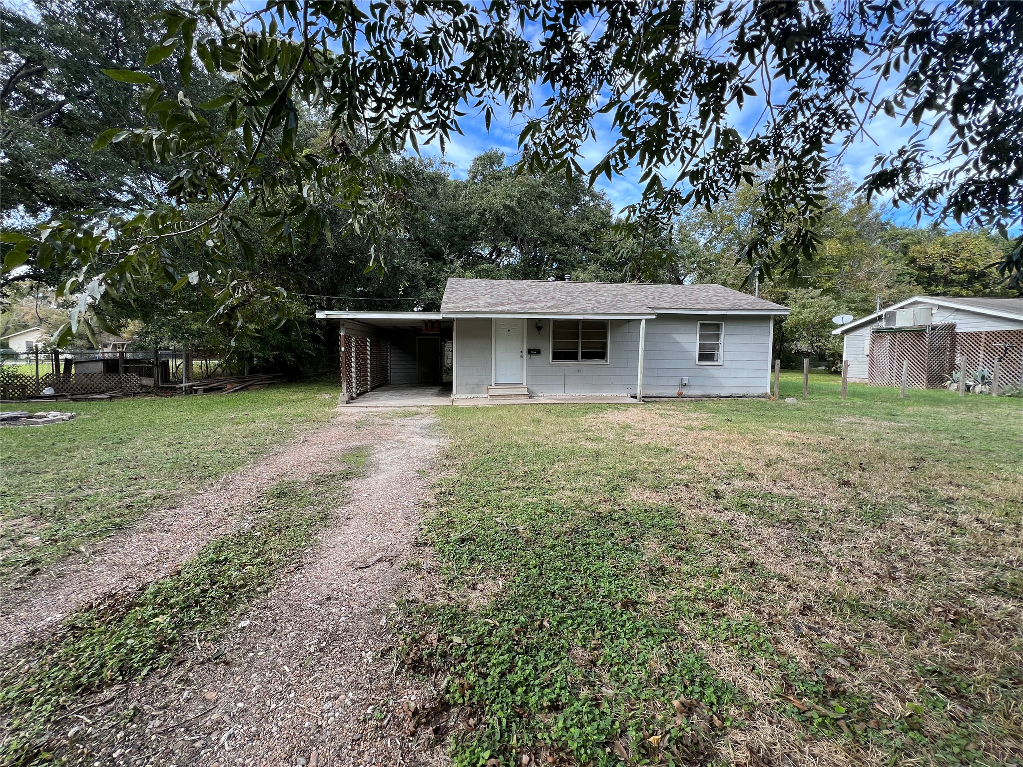 1026 Meyer Street Property Photo 1