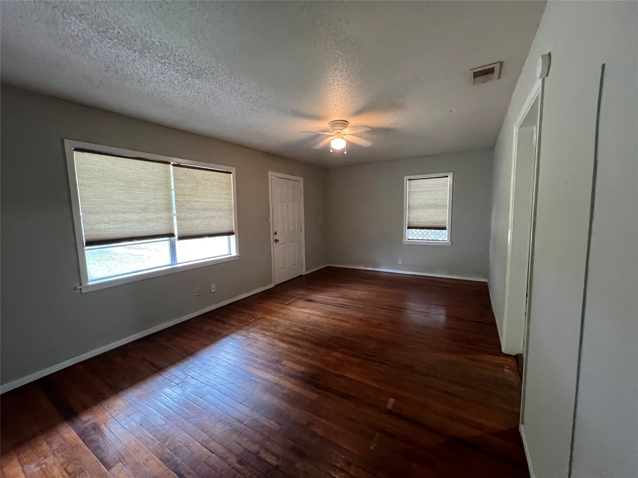 1026 Meyer Street Property Photo 4