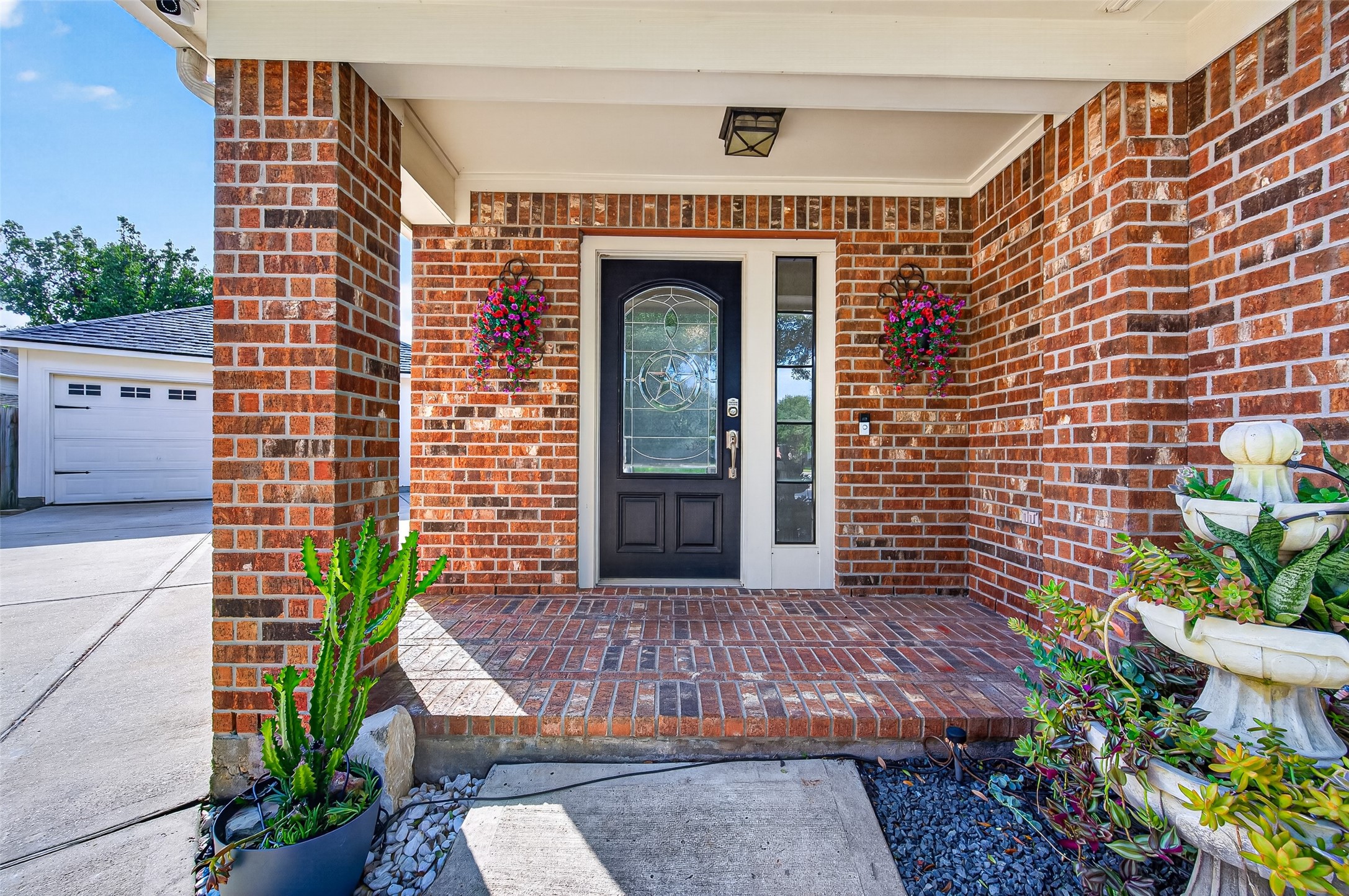 1711 Red Lake Court Property Photo 8