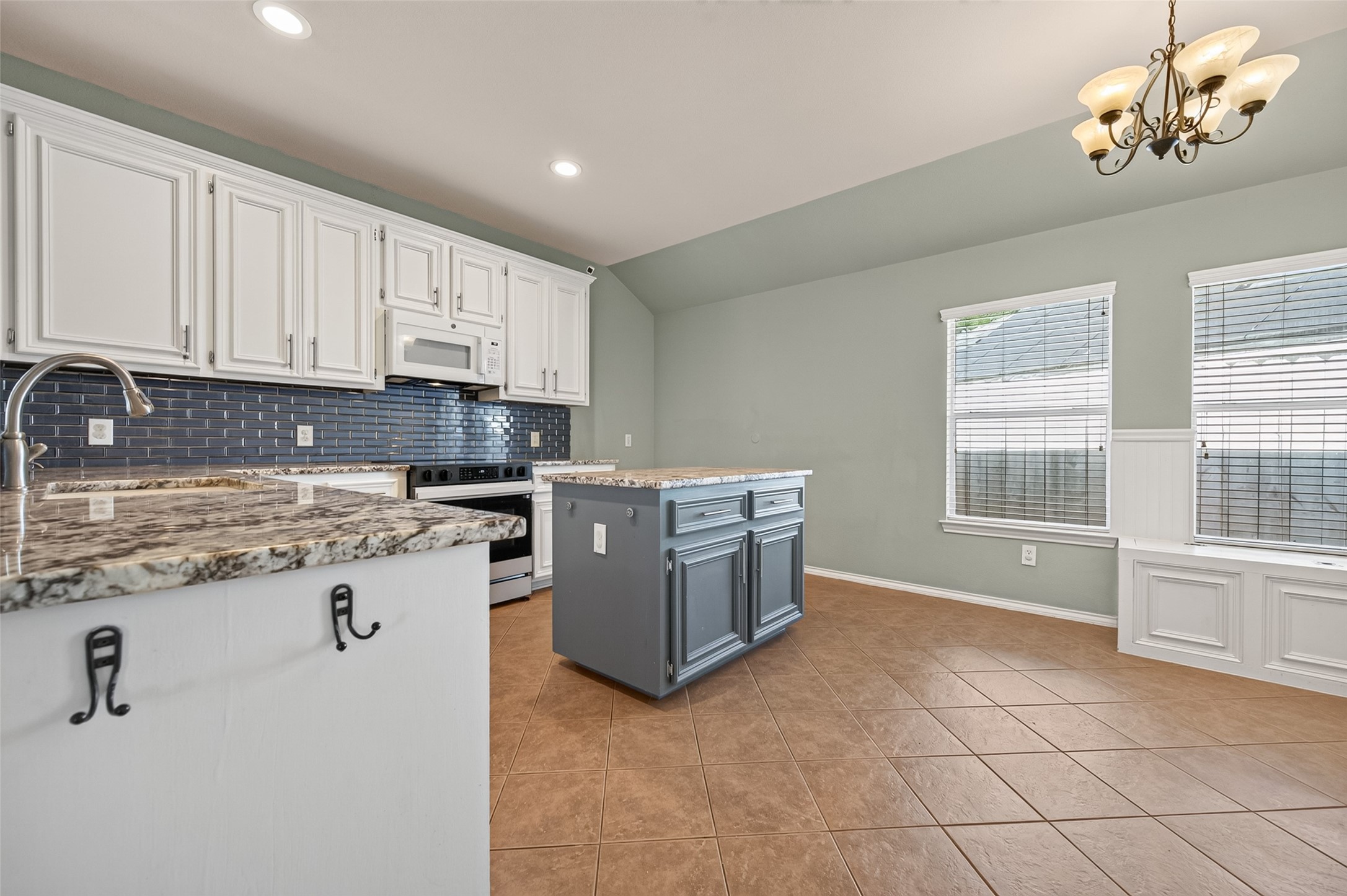 1711 Red Lake Court Property Photo 15