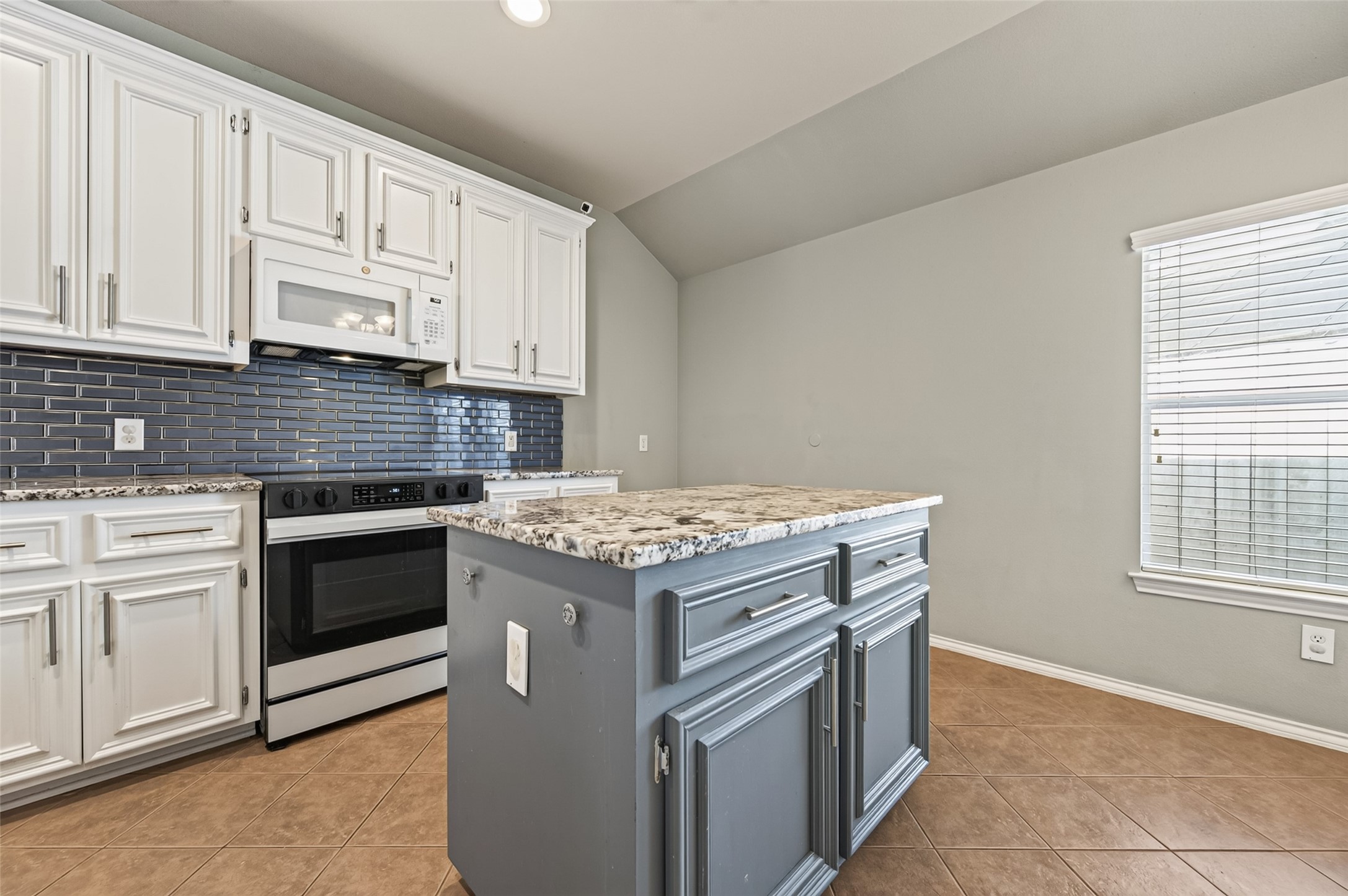 1711 Red Lake Court Property Photo 16