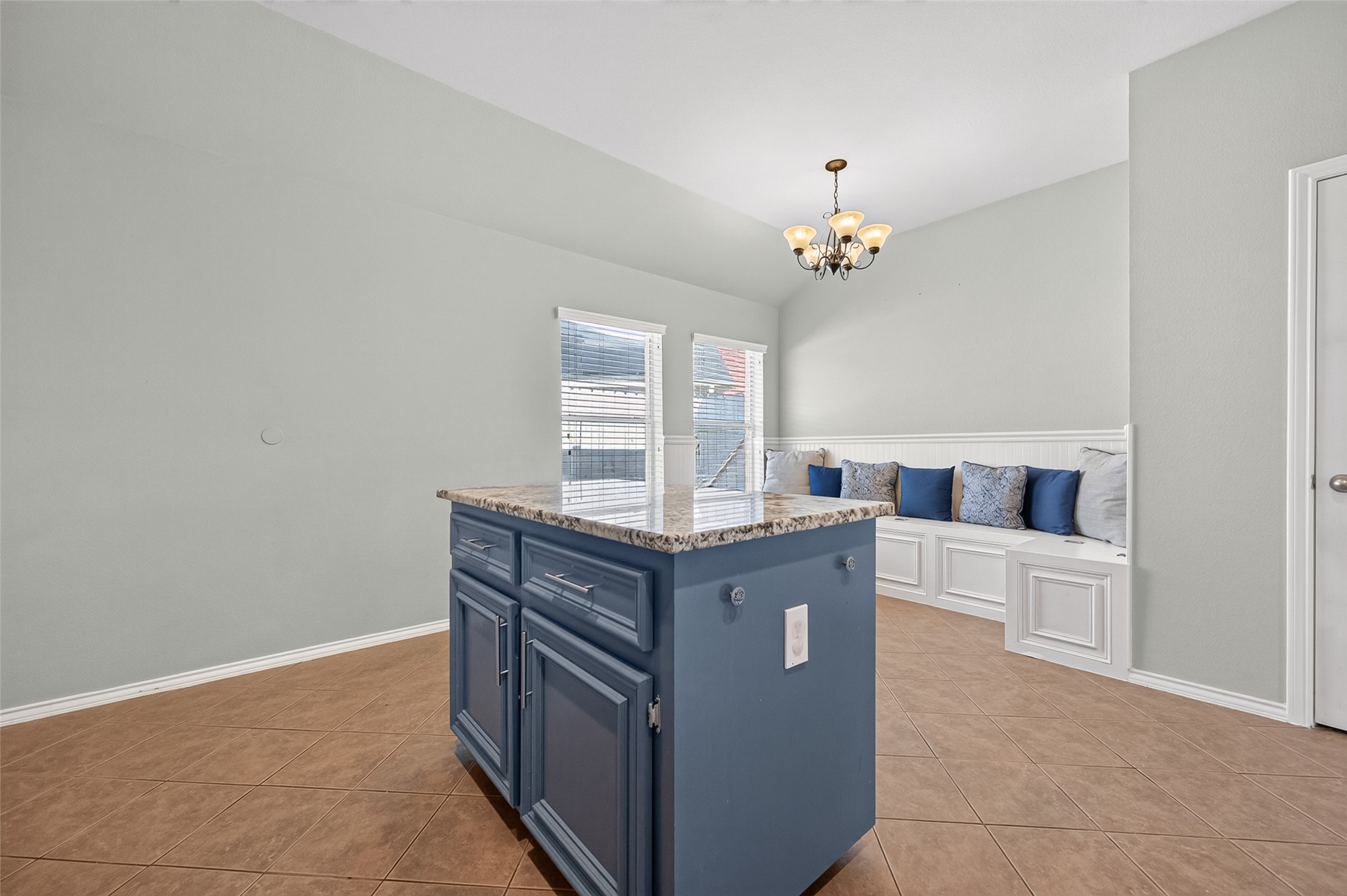 1711 Red Lake Court Property Photo 18