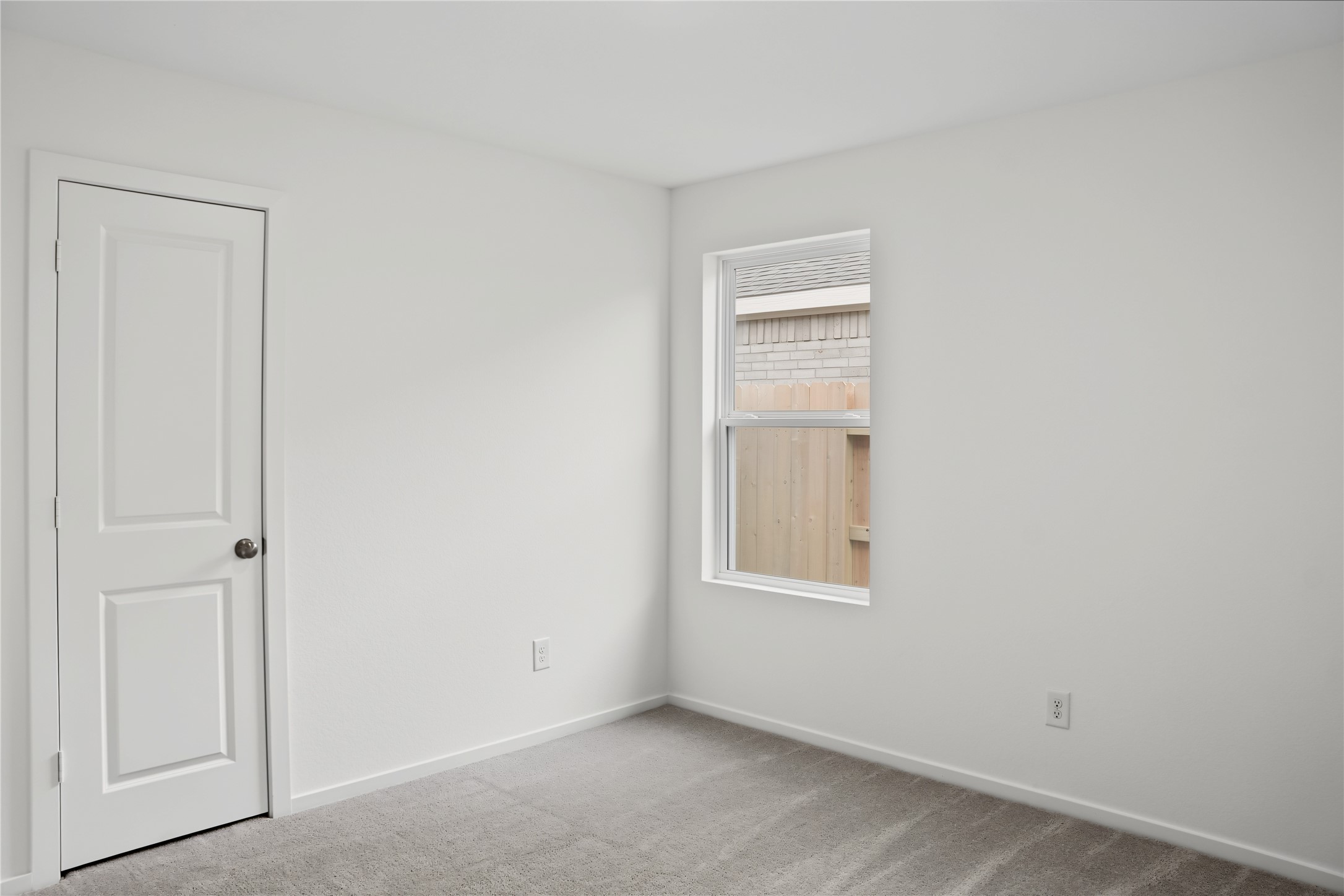 16819 Spotted Oak Dr Property Photo 4