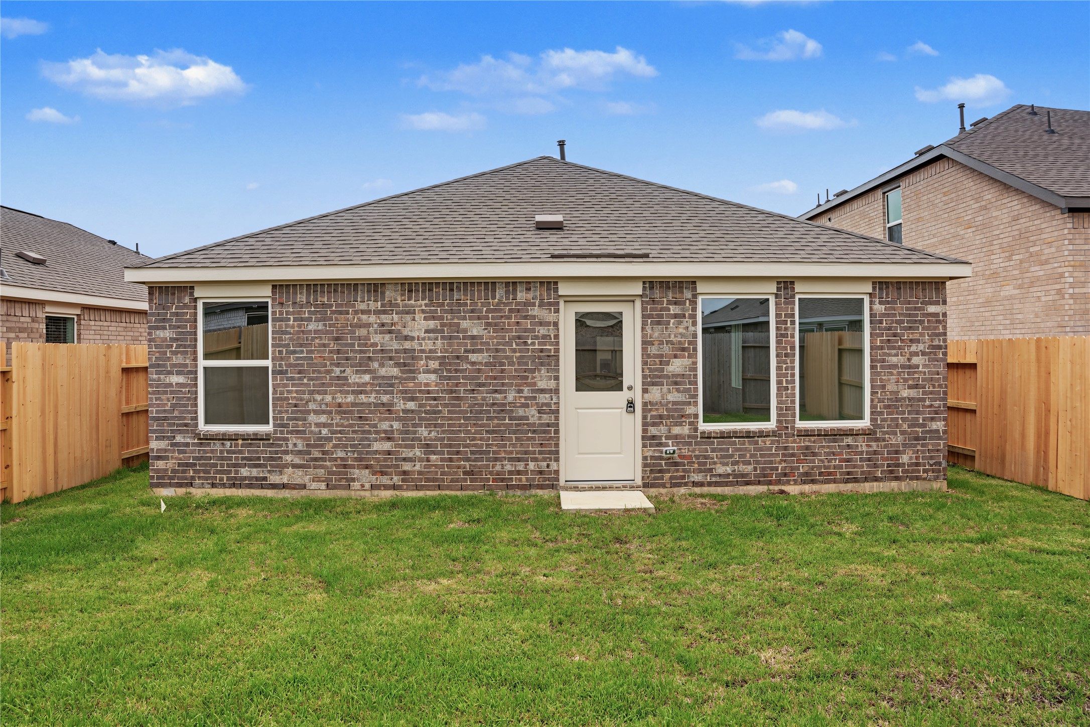16819 Spotted Oak Dr Property Photo 11