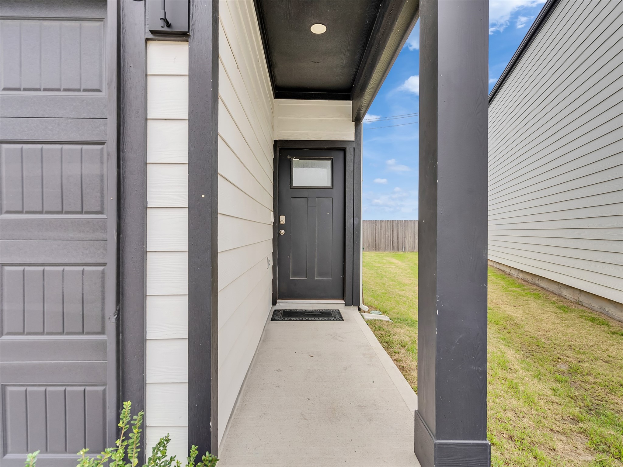 12304 Churchill Downs Drive Property Photo 4