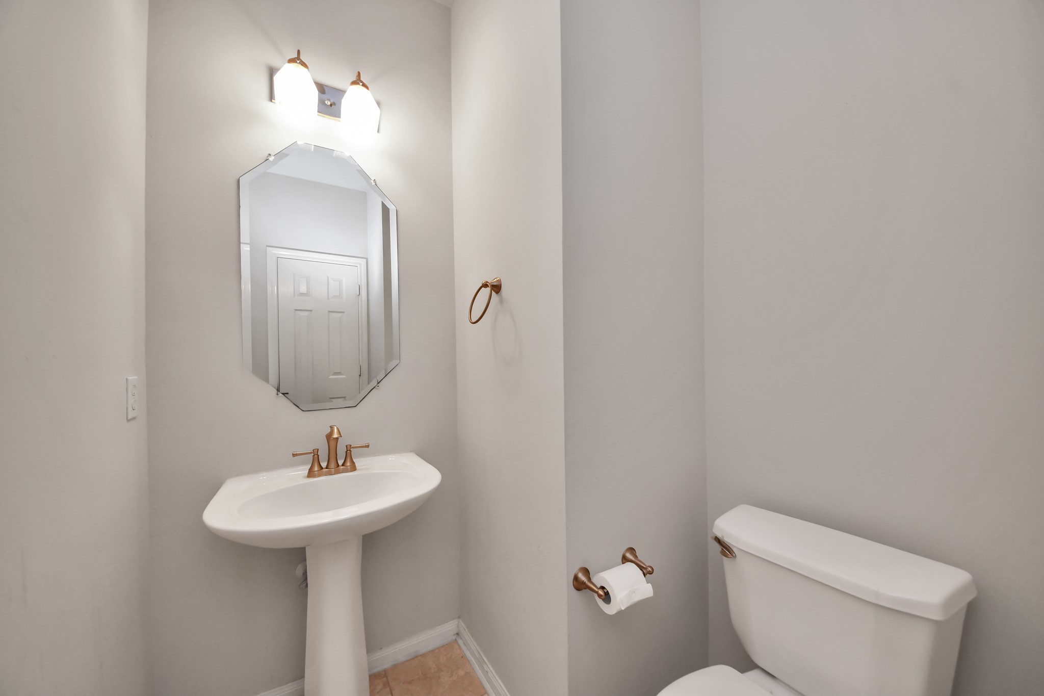 610 Ashley Cove Court Property Photo 17