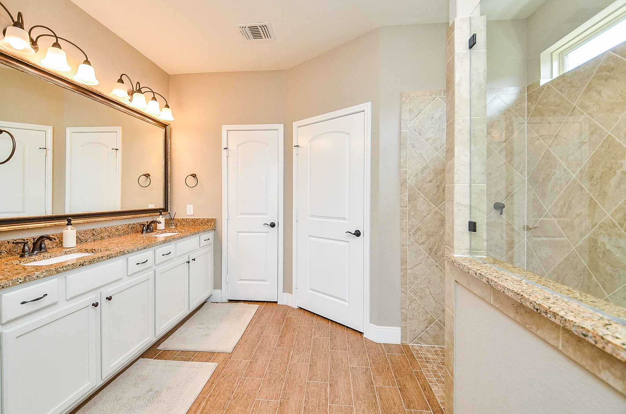 551 Emory Peak Drive Property Photo 22