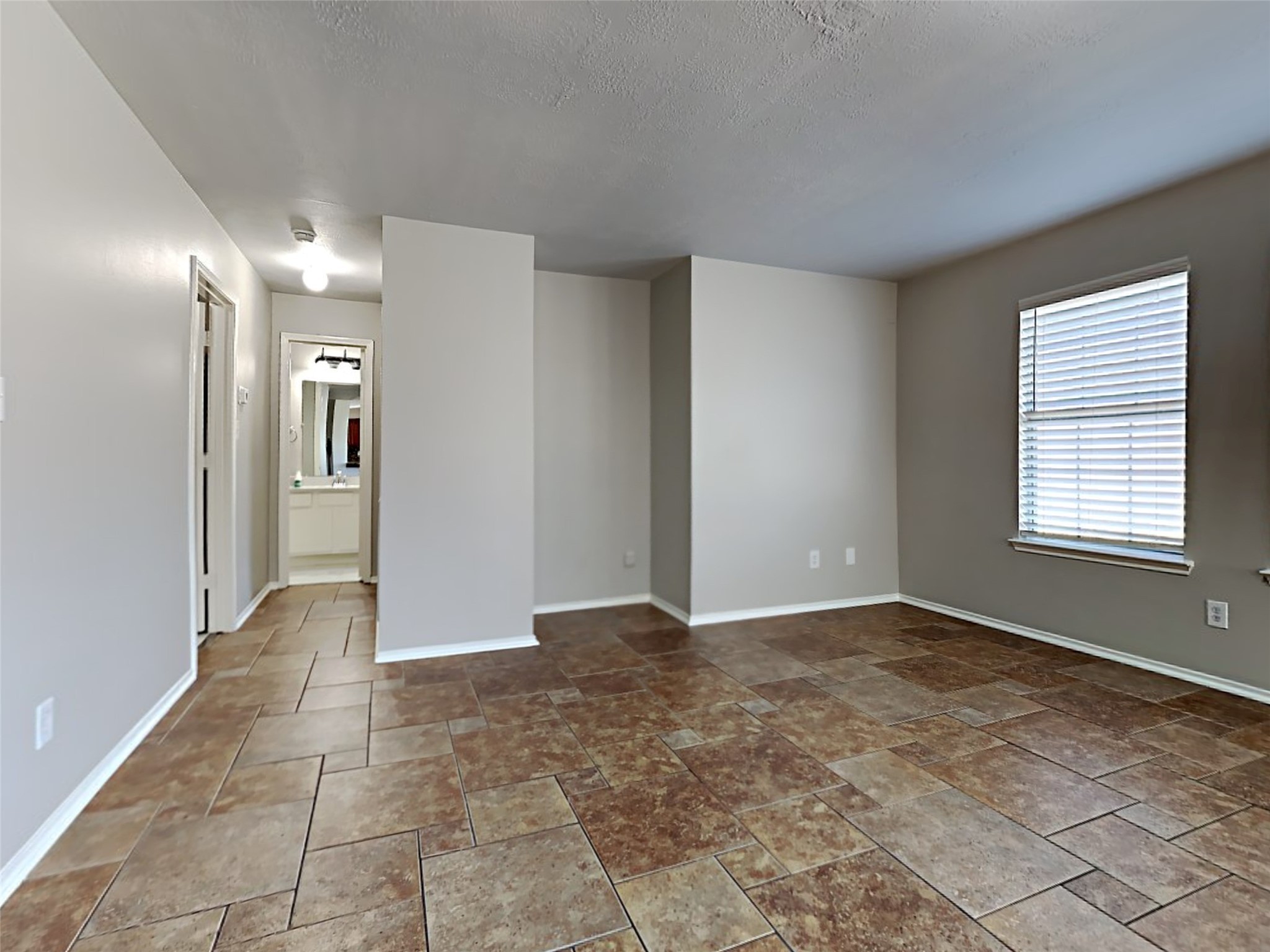 9218 Rosewell Court Property Photo 10