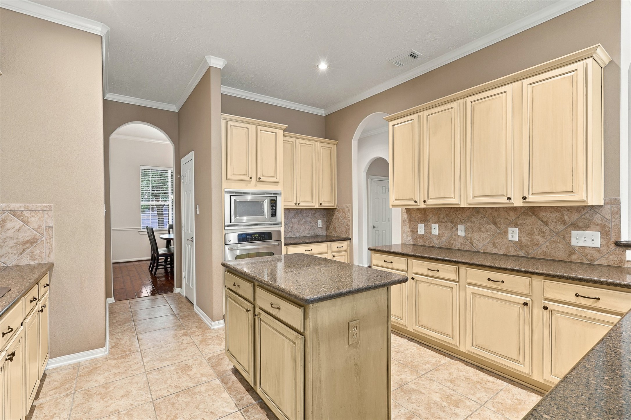 6522 Pine Reserve Drive Property Photo 14