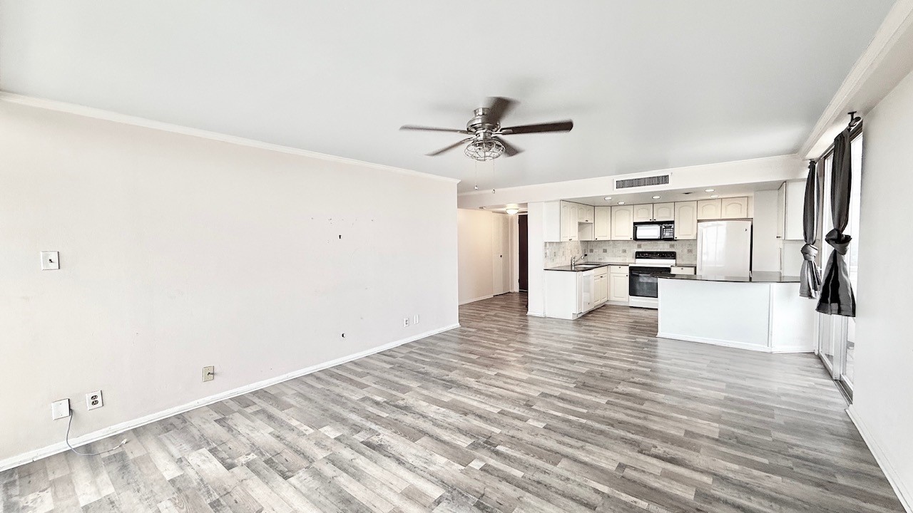 2016 Main Street 1202 Property Photo 7