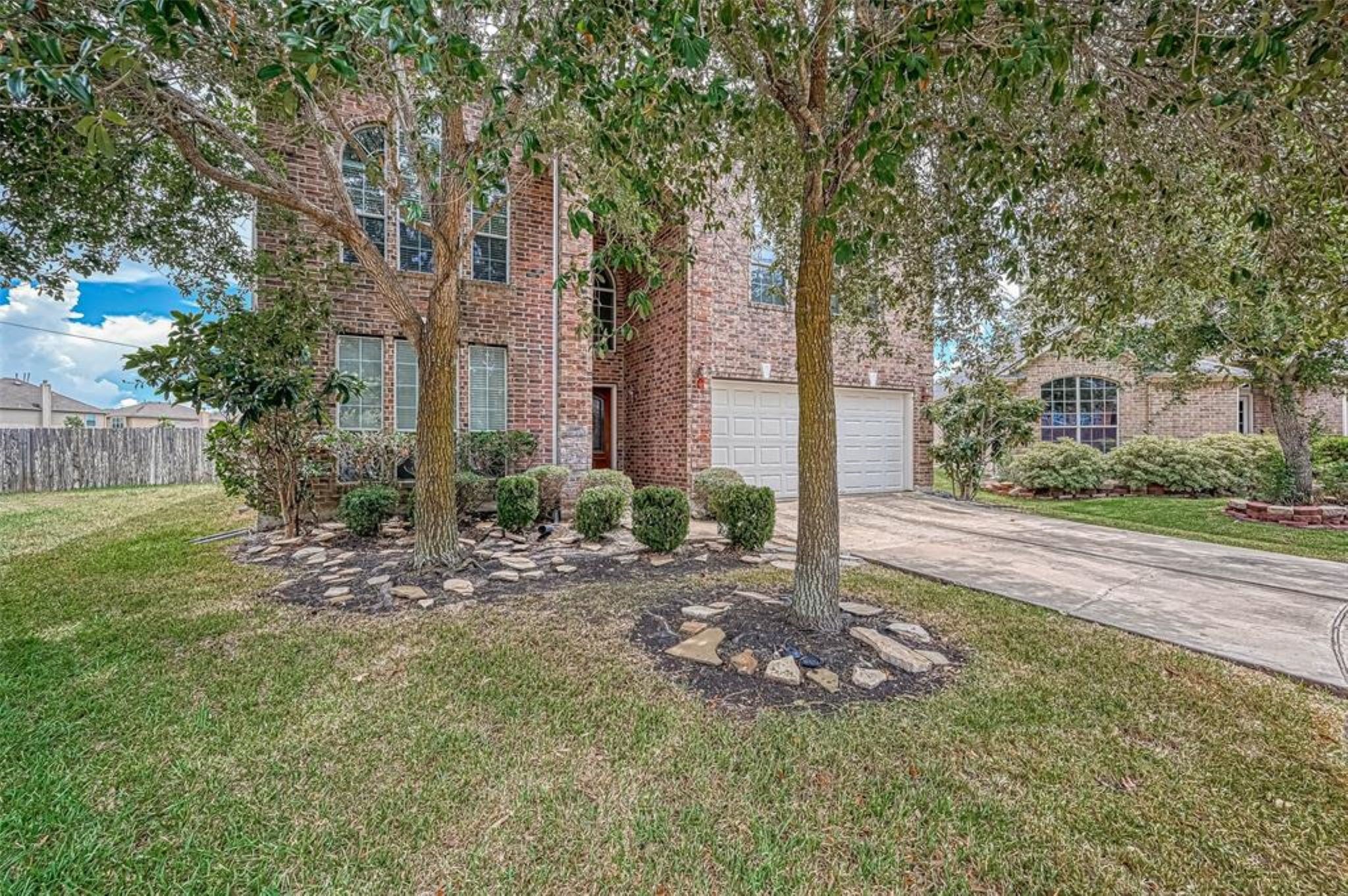 19703 Lily Pad Lane Property Photo 2