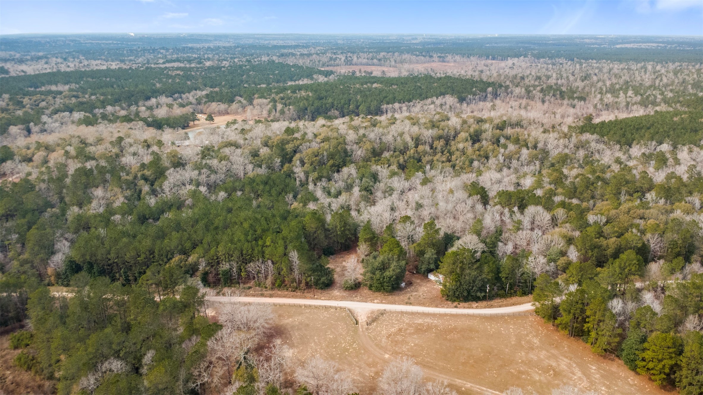 2511 County Road 4280 Property Photo 2