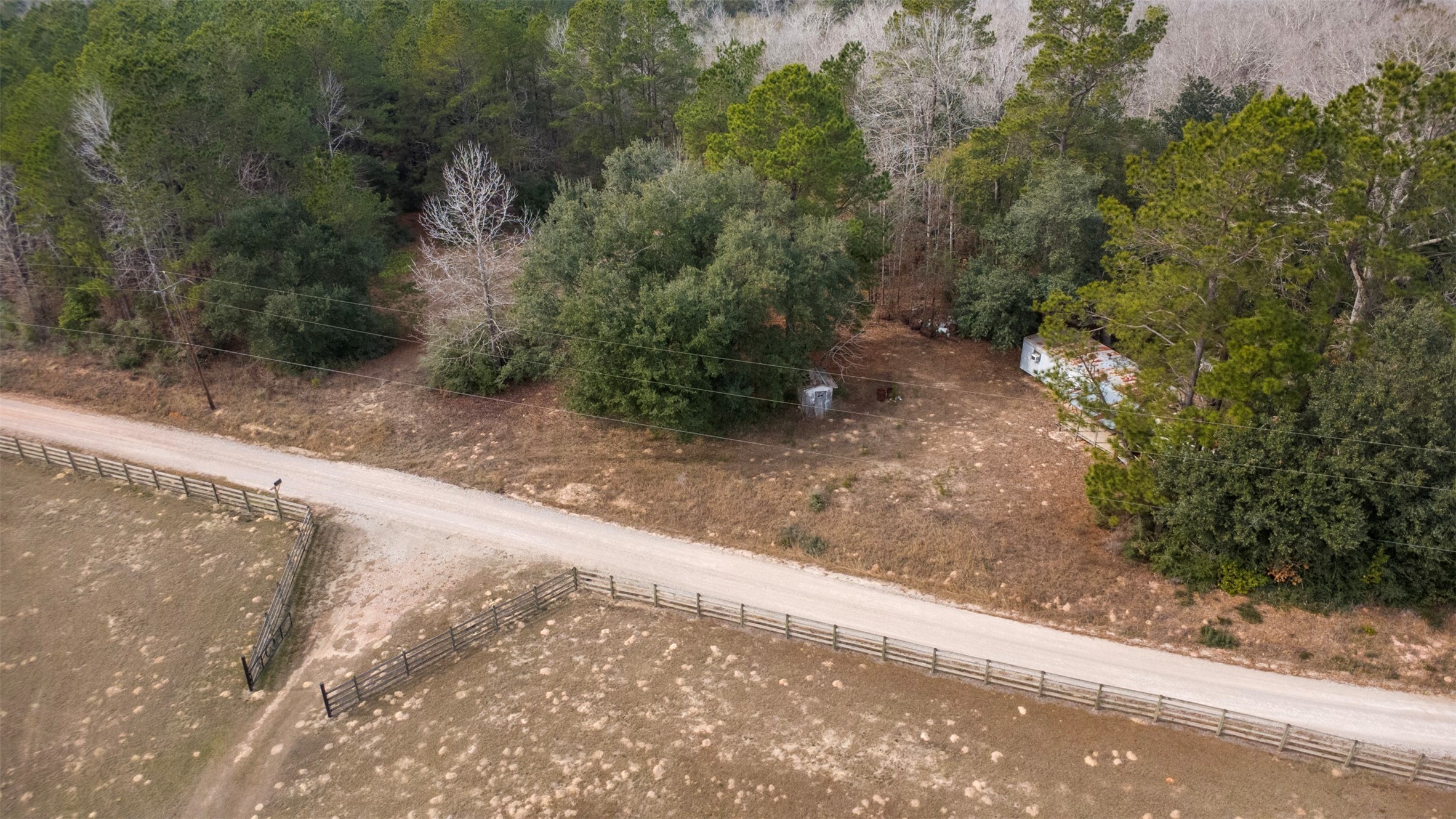2511 County Road 4280 Property Photo 4