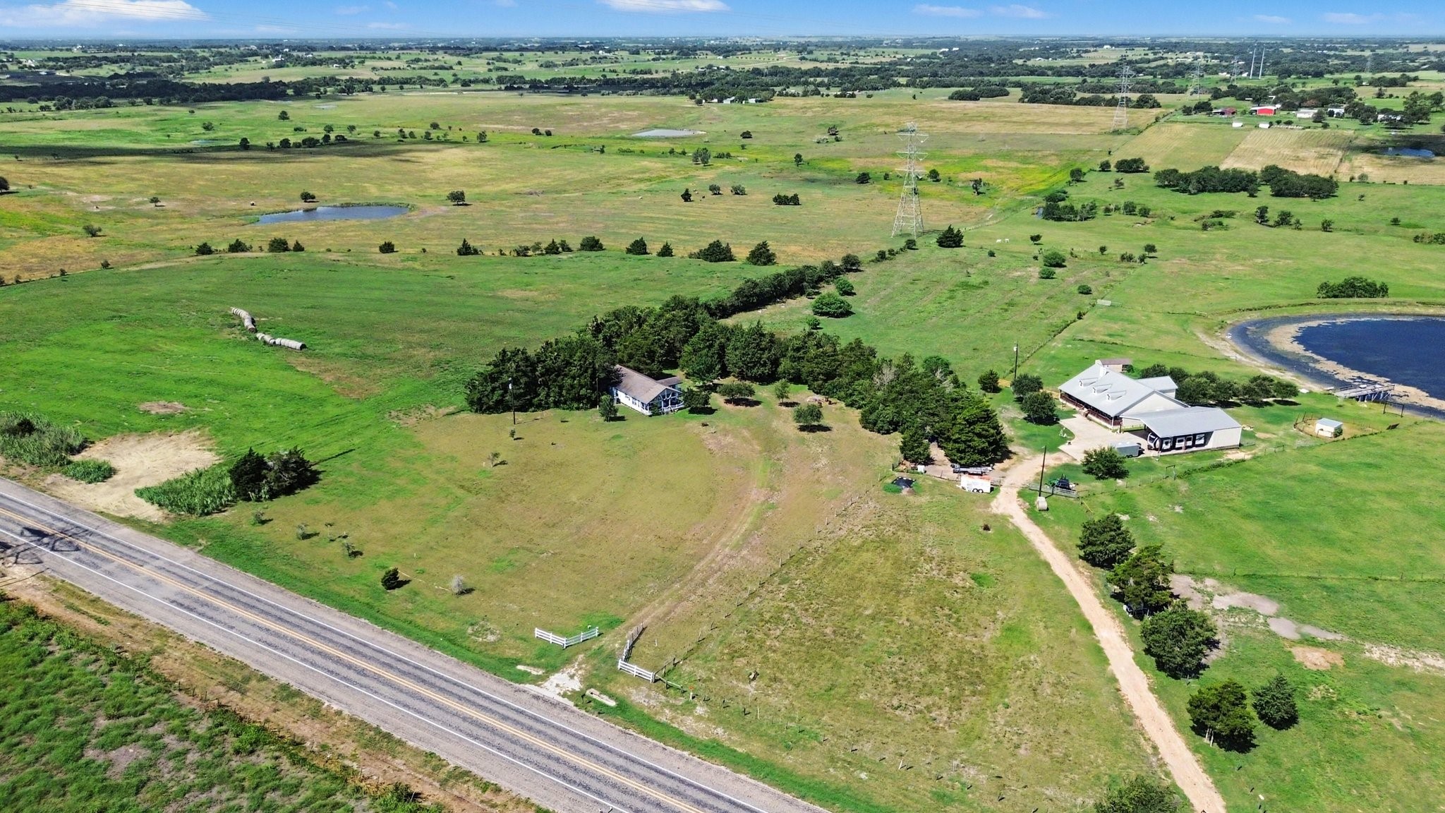 7740 N Us Highway 77 Property Photo 2