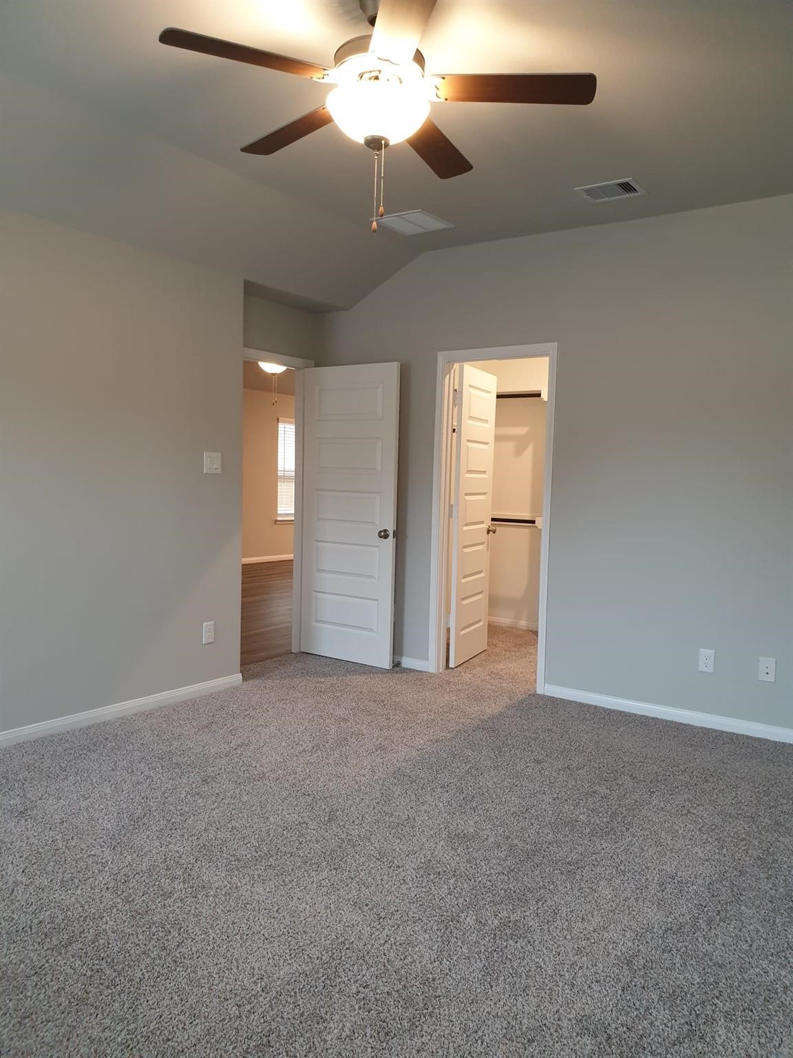 511 Ellwood Terrace Lane Property Photo 3
