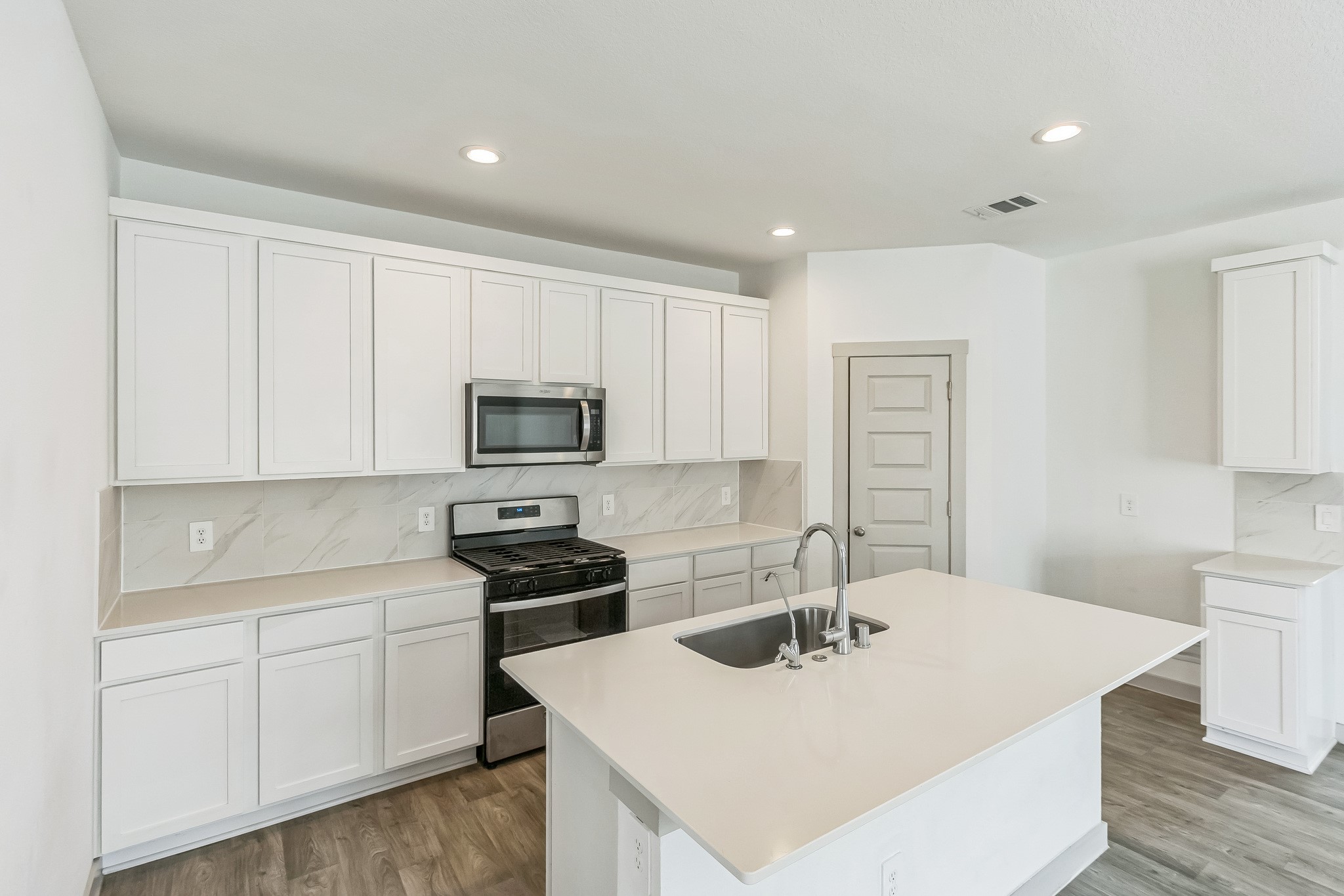 14415 Sweet Water Drive Property Photo 3
