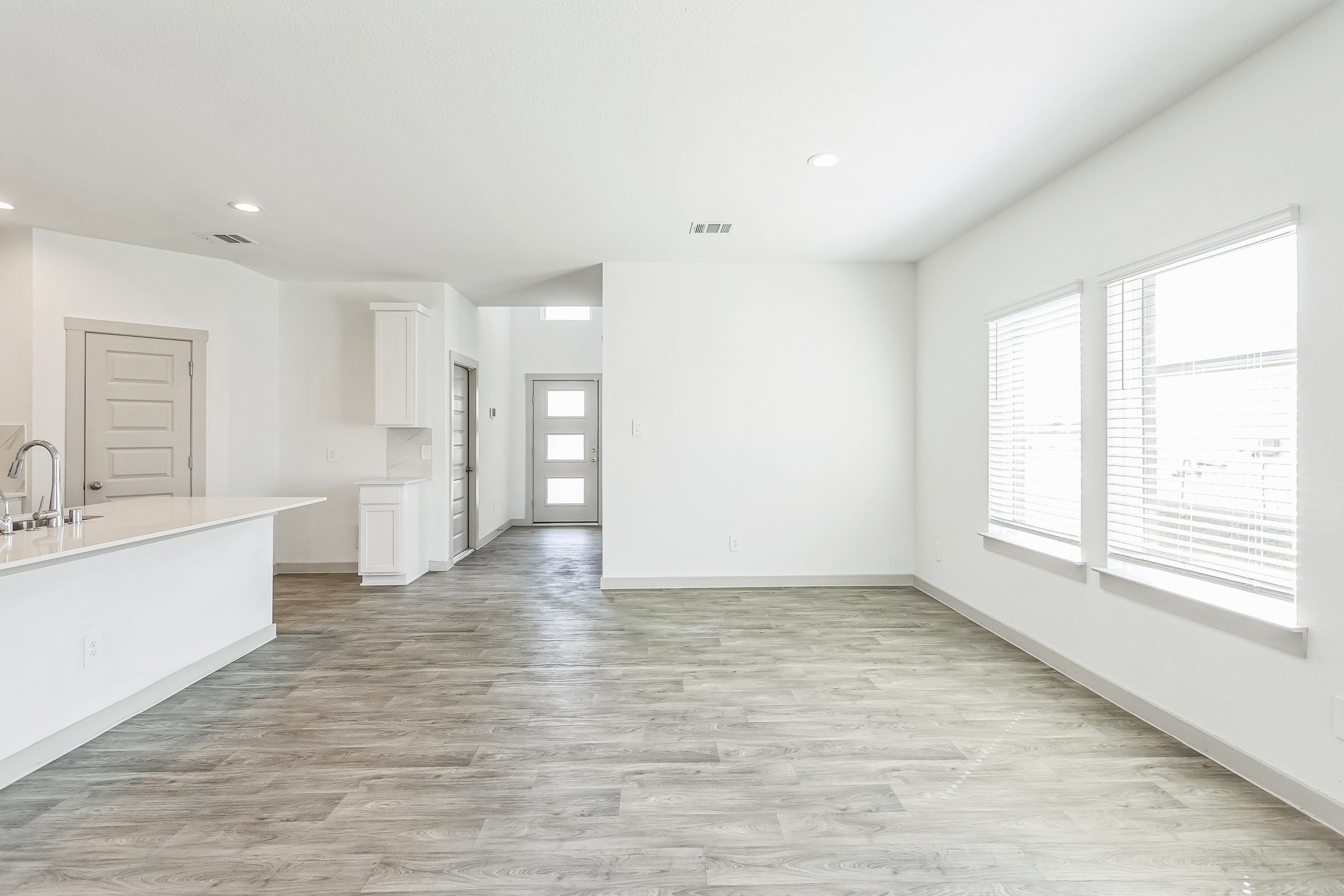 14415 Sweet Water Drive Property Photo 9