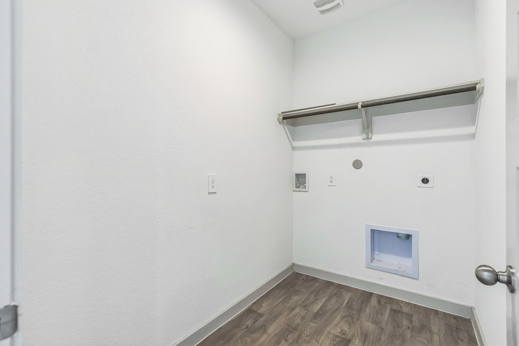 14415 Sweet Water Drive Property Photo 20