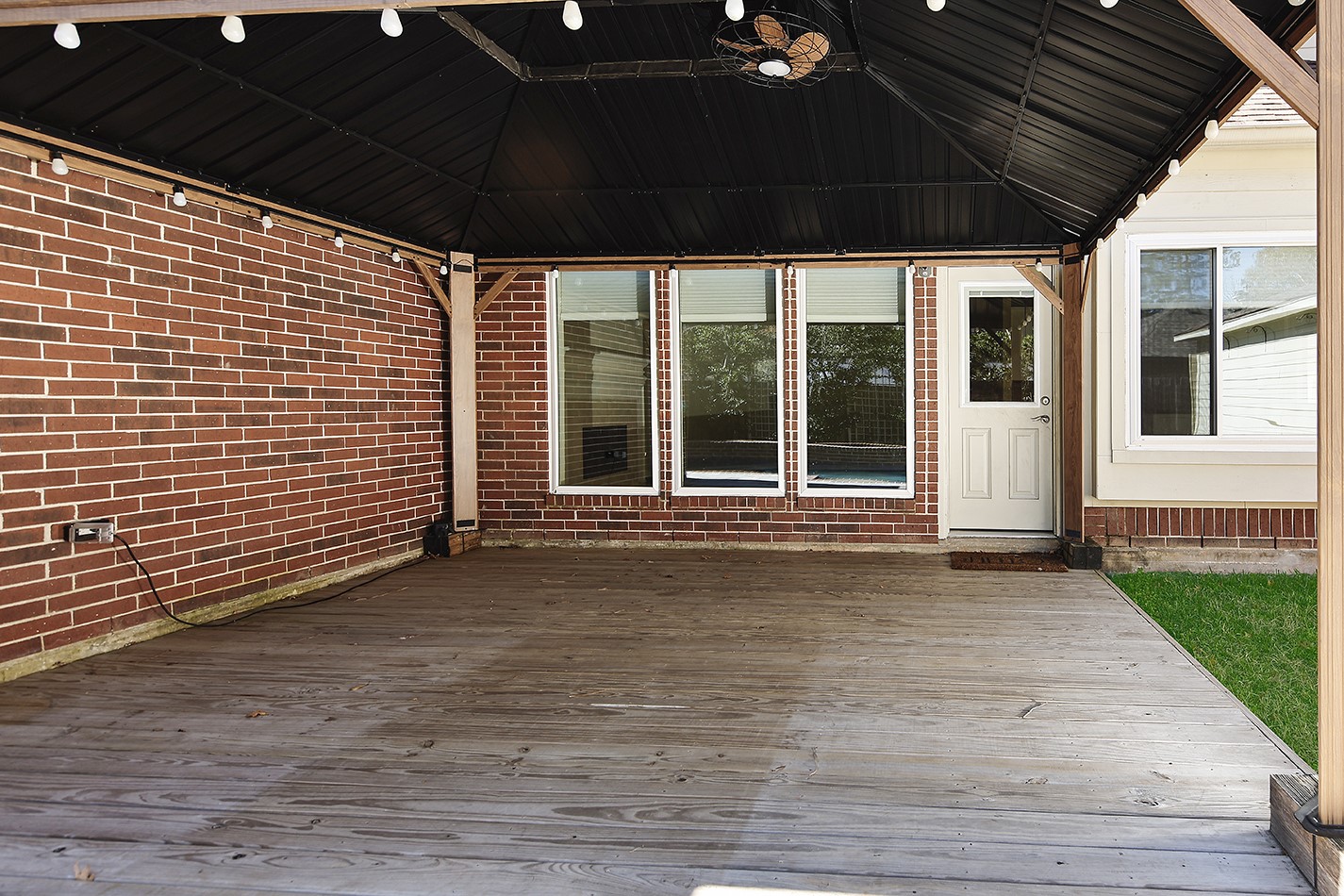 6 Thornbush Place Property Photo 36