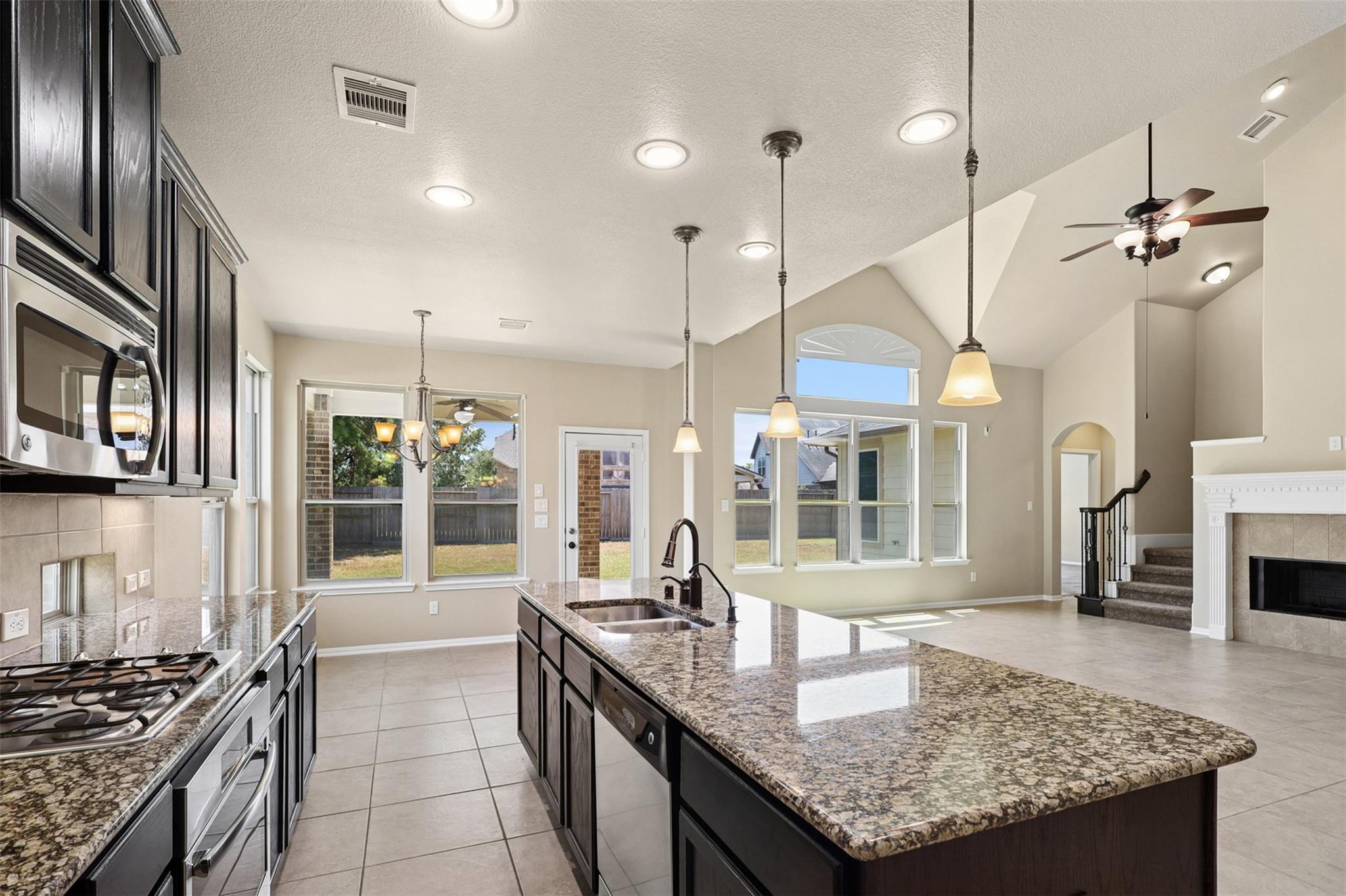 9726 Bonham Lakes Lane, Humble Tx 77396 Property Photo 14