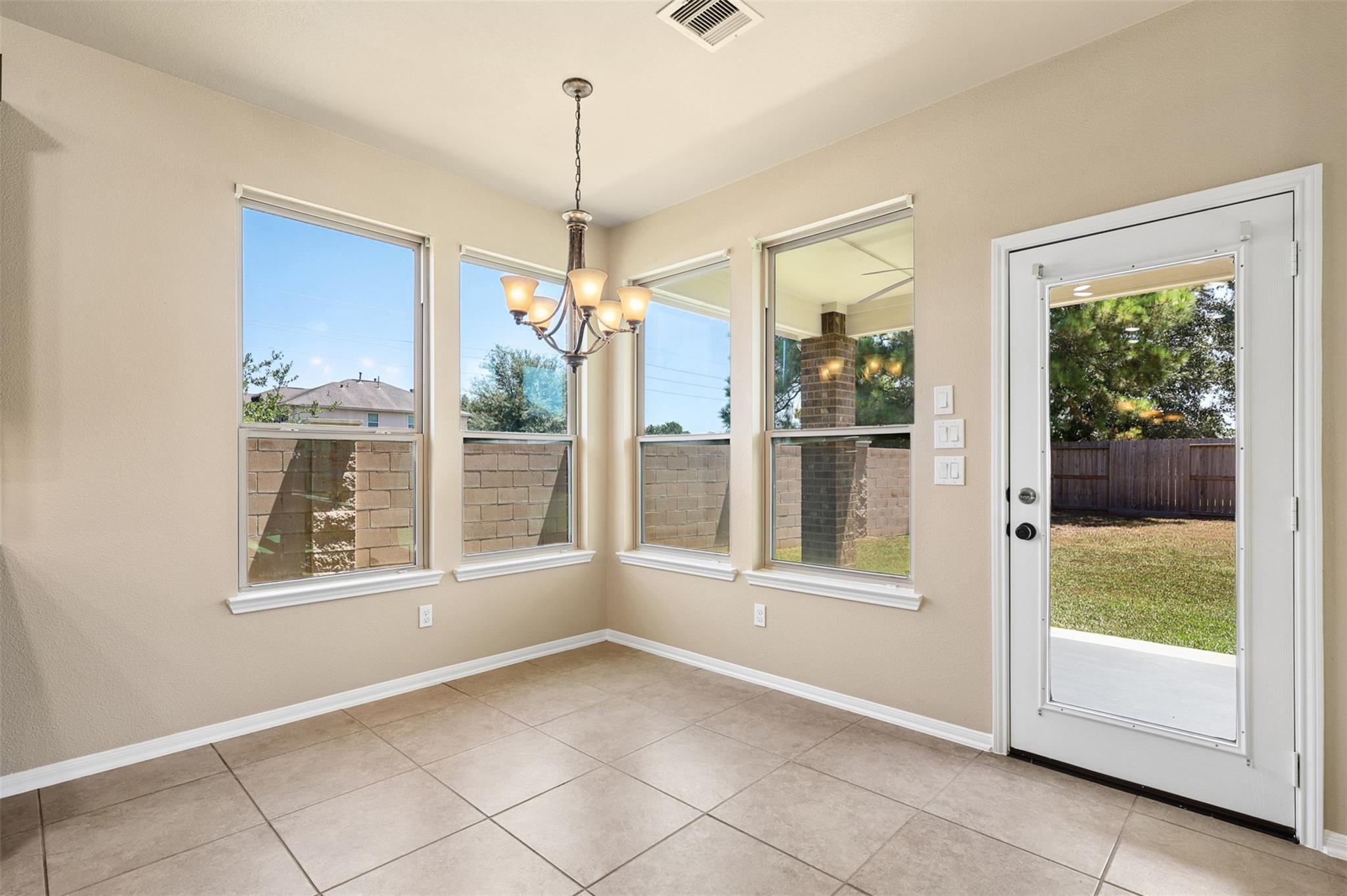 9726 Bonham Lakes Lane, Humble Tx 77396 Property Photo 18